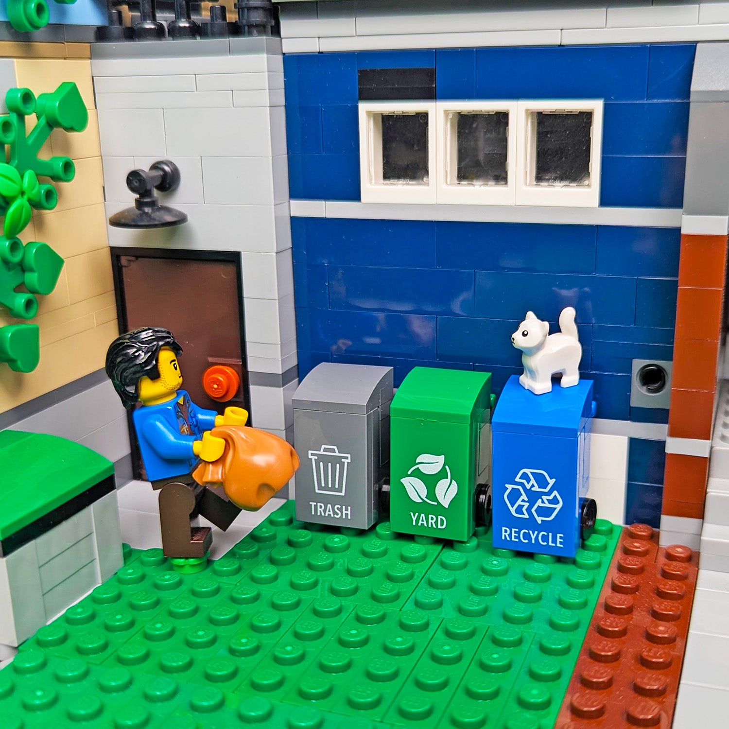 Trash/Yard & Recycle Bins - Custom Printed Building Sets - Made Using LEGO® Parts