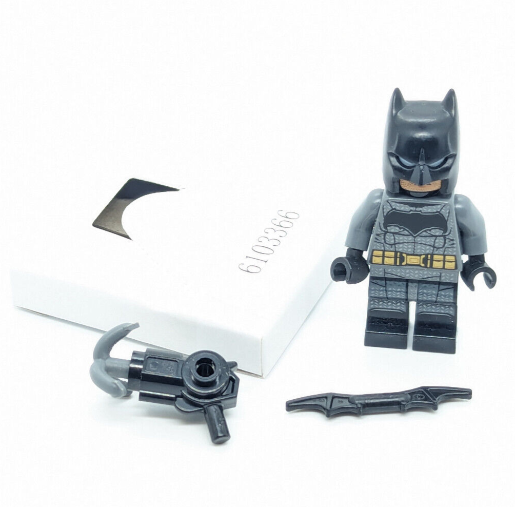 Lego Batman Minifigure - Dark Gray Textured Suit, Justice League 76086 sh437 - StudBee