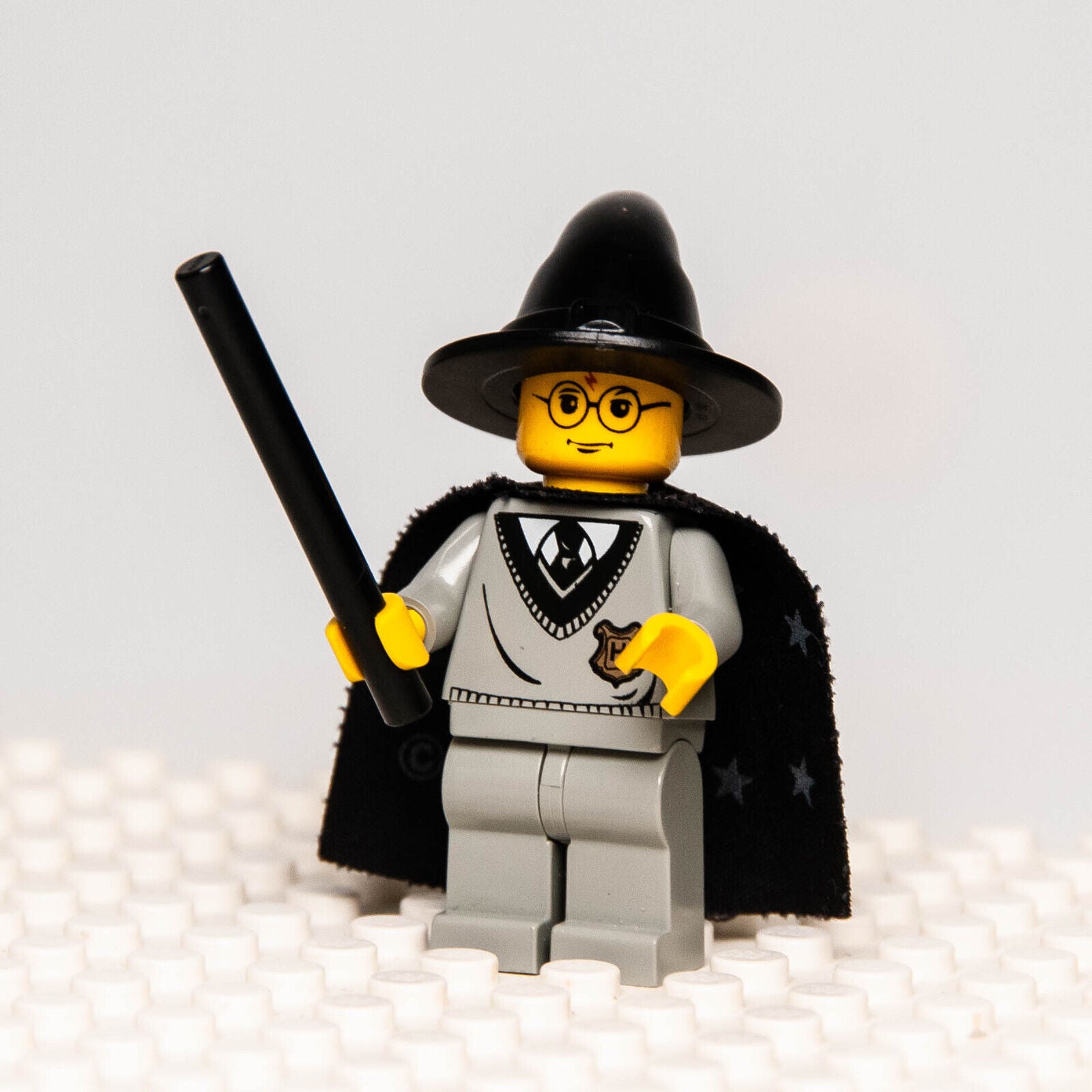 LEGO Harry Potter - Hogwarts Torso Minifigure - Sorting Hat (hp035) 4701 - StudBee