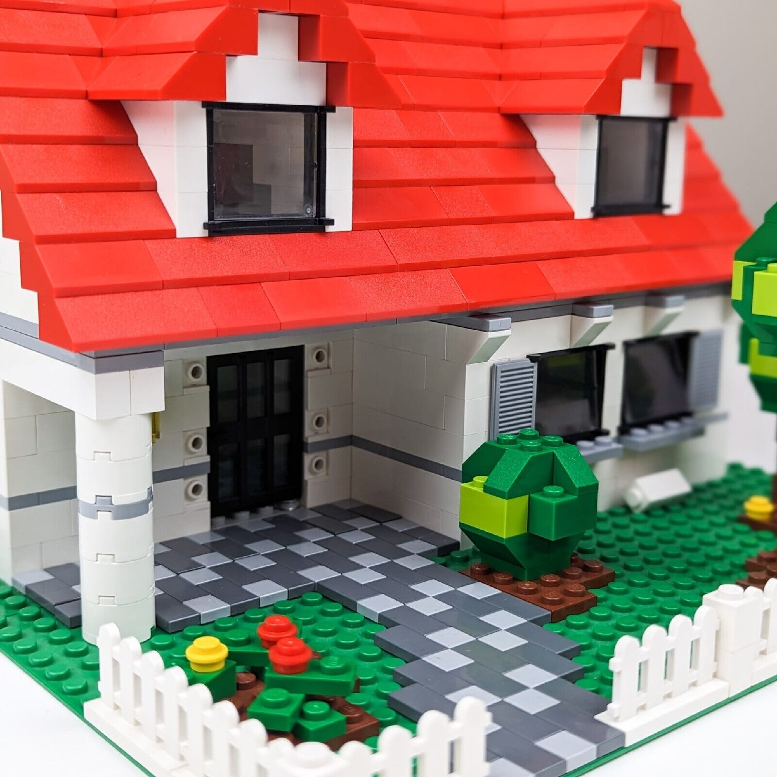 LEGO 4886 Building Bonanza House, 3-in-1 Creator Set, 100% Complete with Manual - StudBee