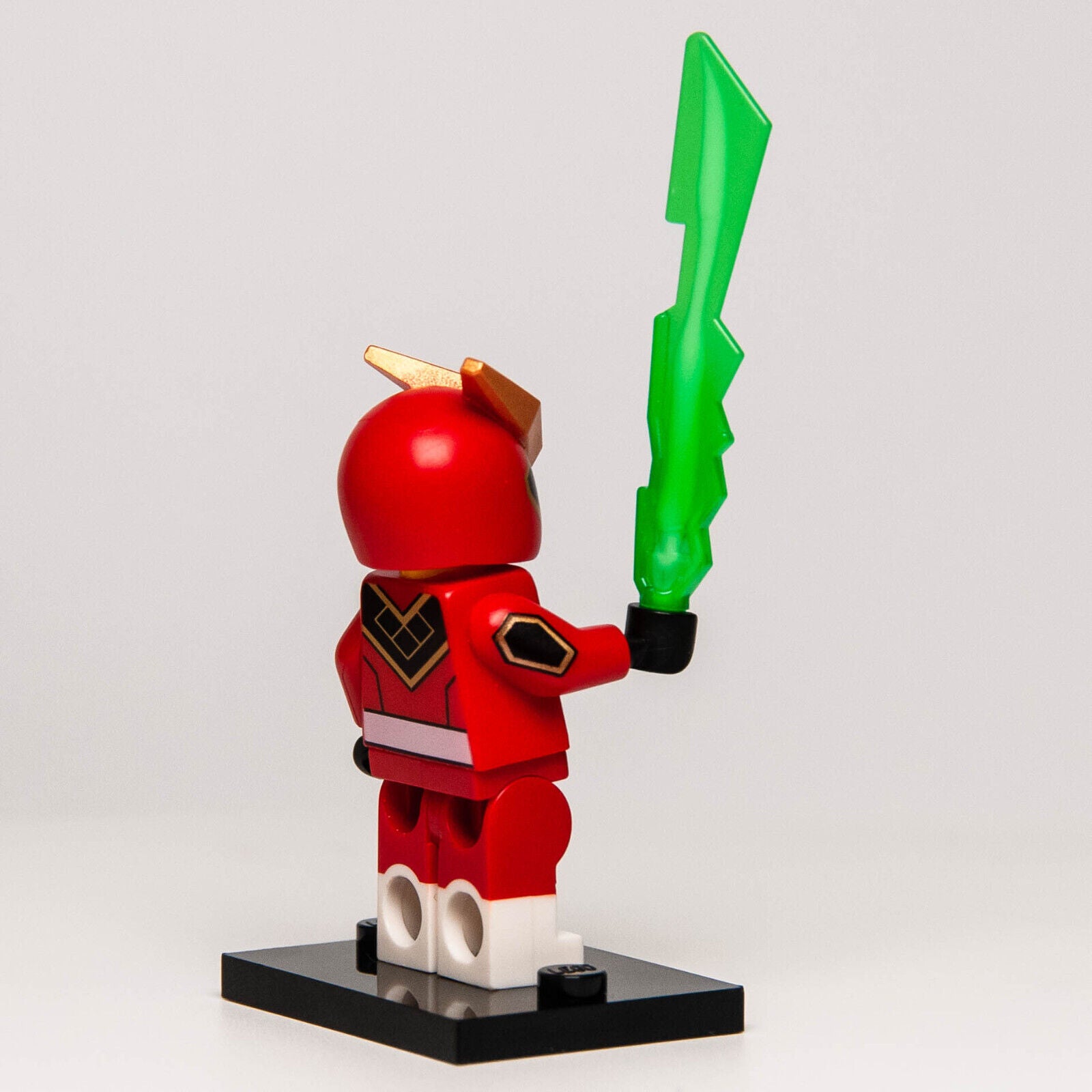 Lego CMF Series 20 Minifigure w/ Plate & Sword - Super Warrior (col20-9) 71027 - StudBee