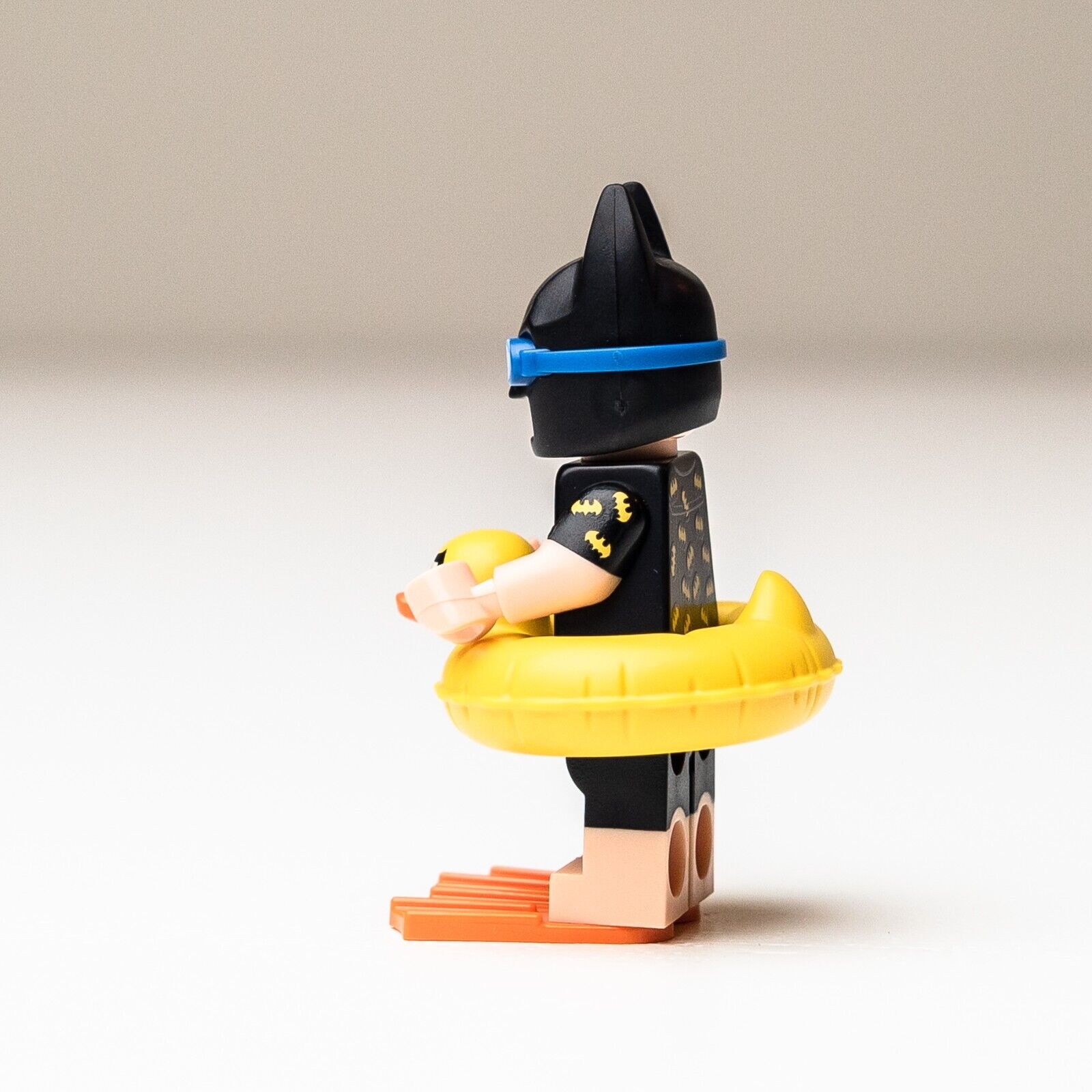 NEW Lego DC Batman Series 1 CMF 71017 Minifig: Beach Vacation Batman (coltlbm-5) - StudBee