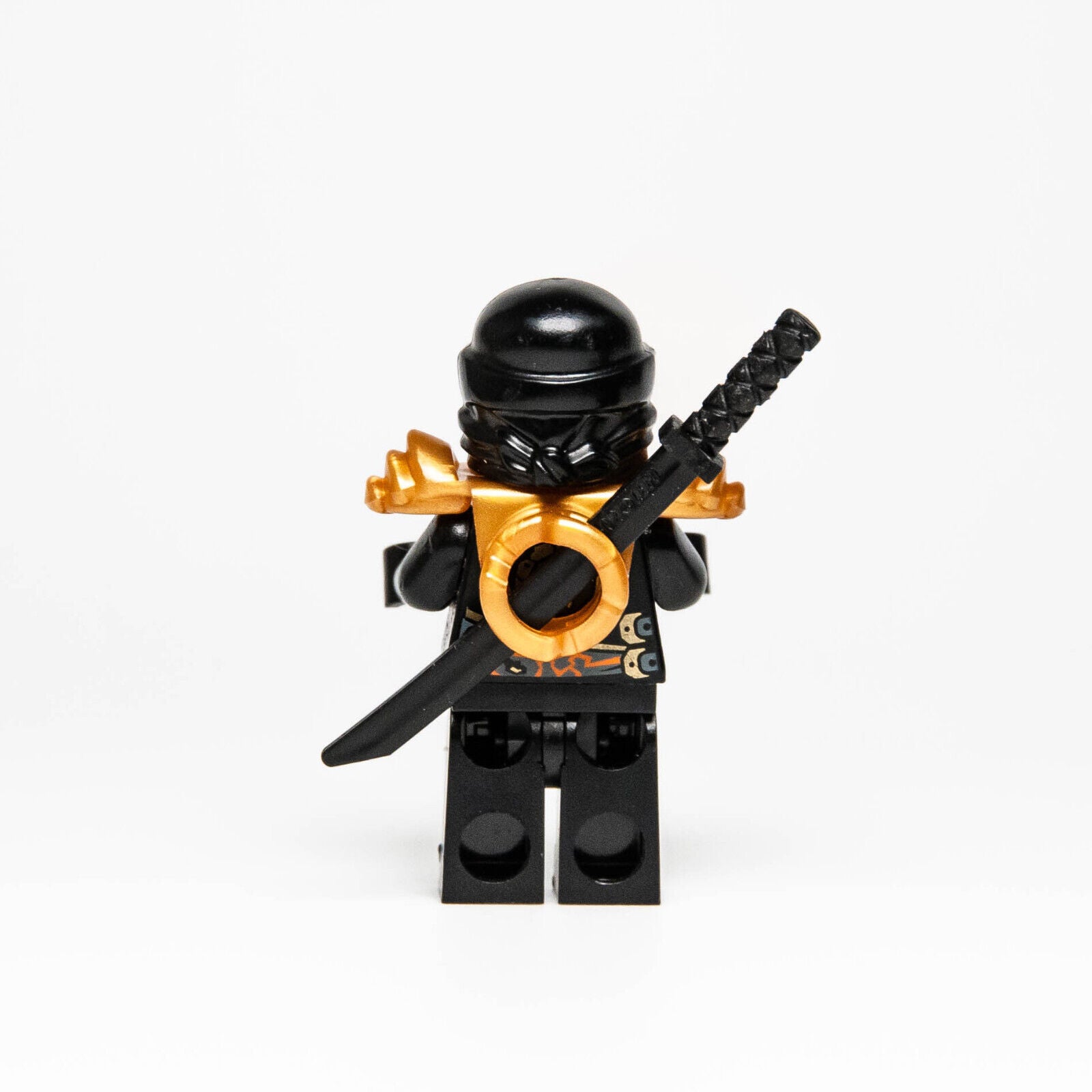 Lego Ninjago Minifigure - Cole Rebooted, Shoulder Armor (njo139) 891503 - StudBee