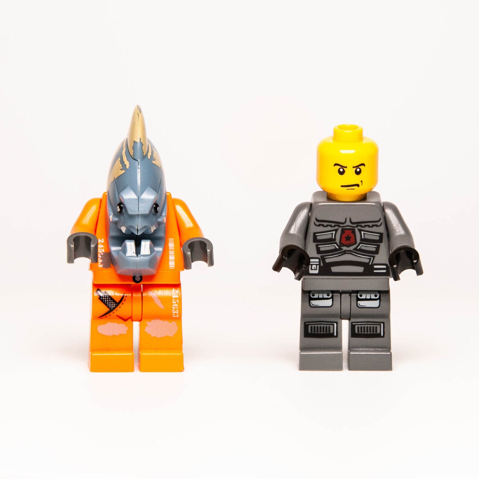 LEGO Space Police Minifigure Lot: Alien Jawson (sp113) & Officer 15 (sp119) 5983 - StudBee