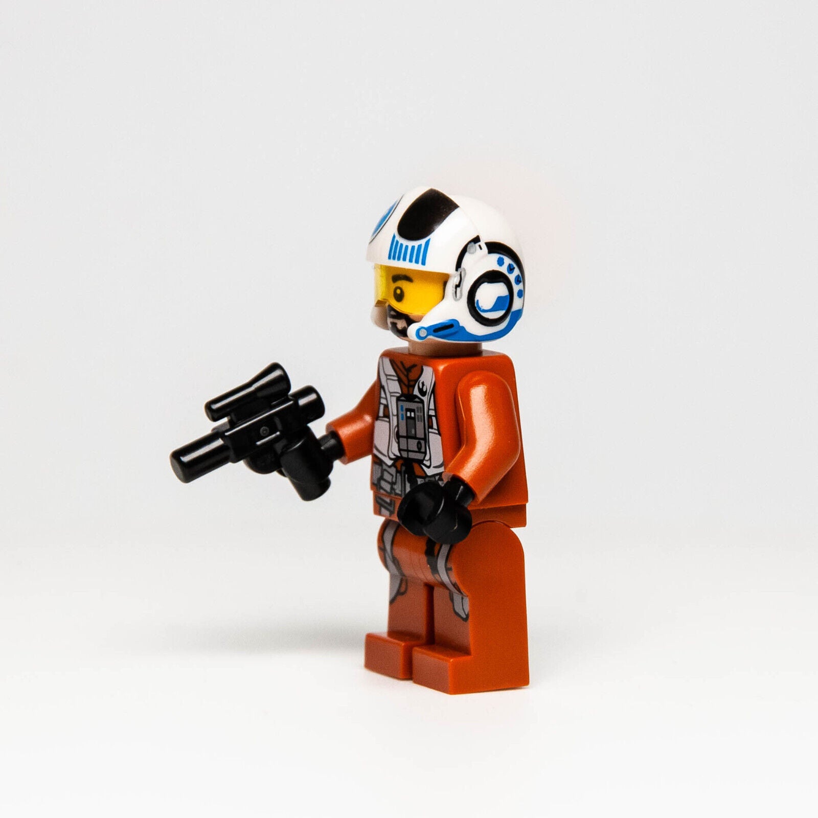 Lego Star Wars Minifigure - Resistance Pilot X-Wing Temmin Snap Wexley (sw0705) - StudBee