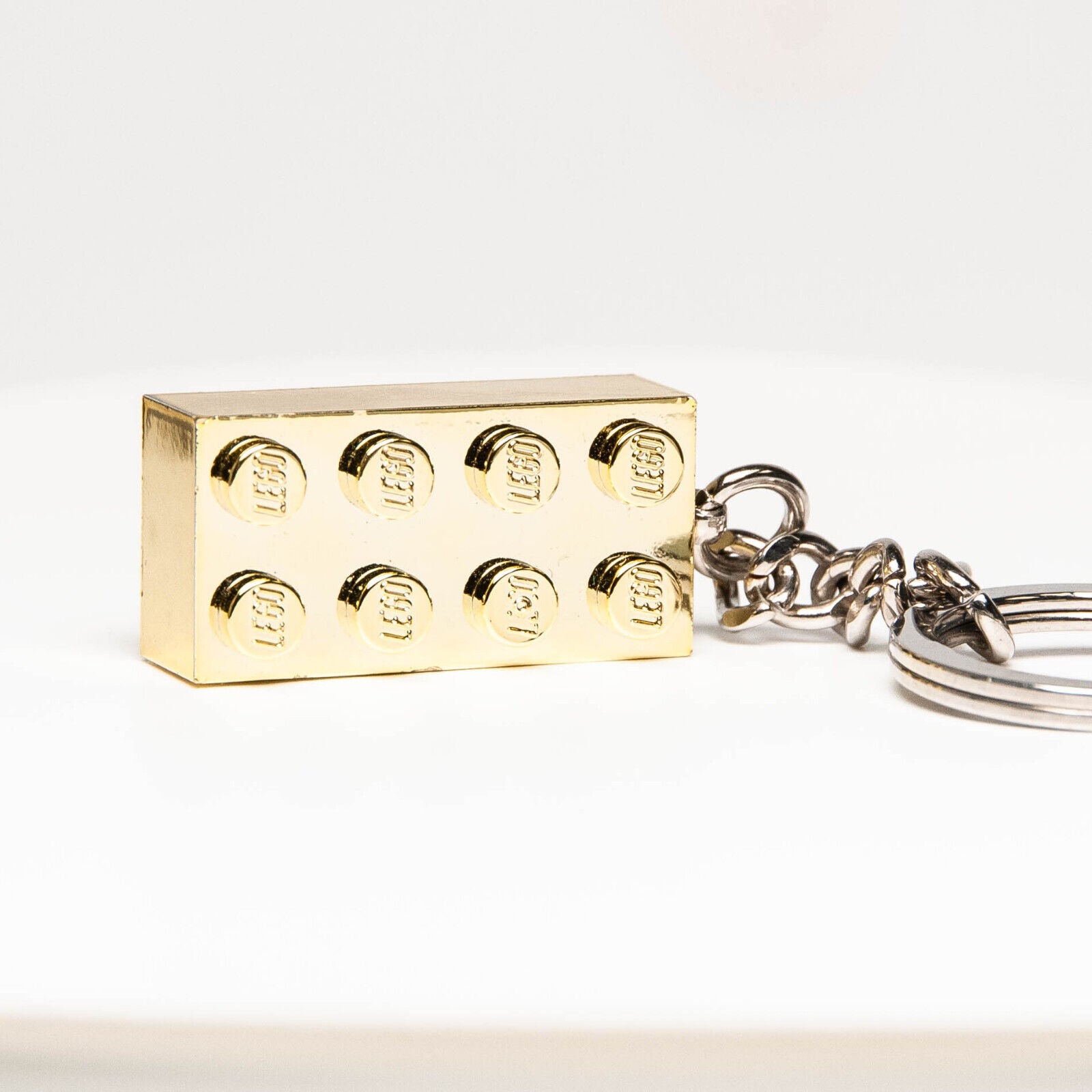 Lego Chrome Gold 2x4 Brick Keychain -  2009 (852445b) Masters - StudBee