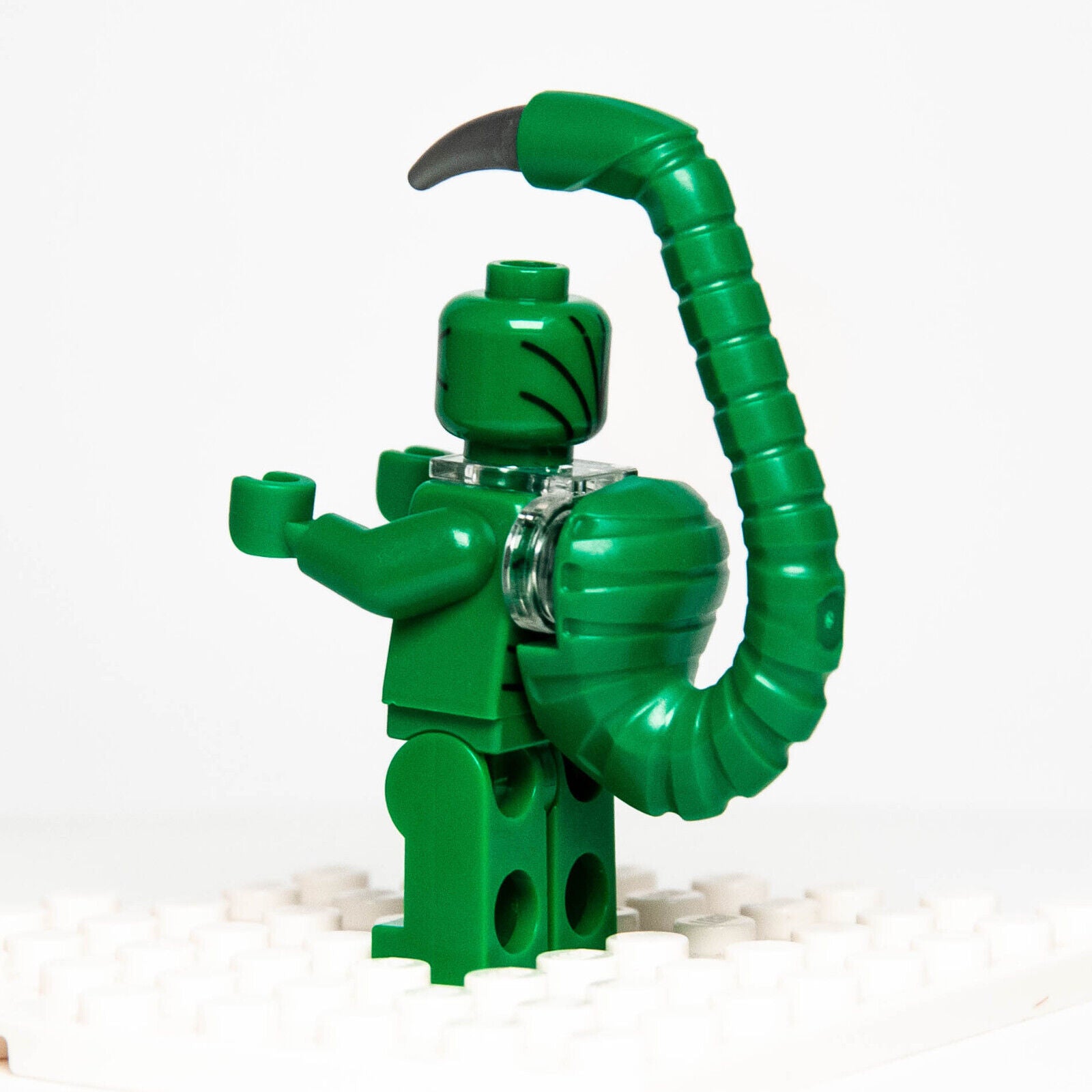 Lego Spider-Man Minifigure - Green Scorpion (sh0269) 10754 76057