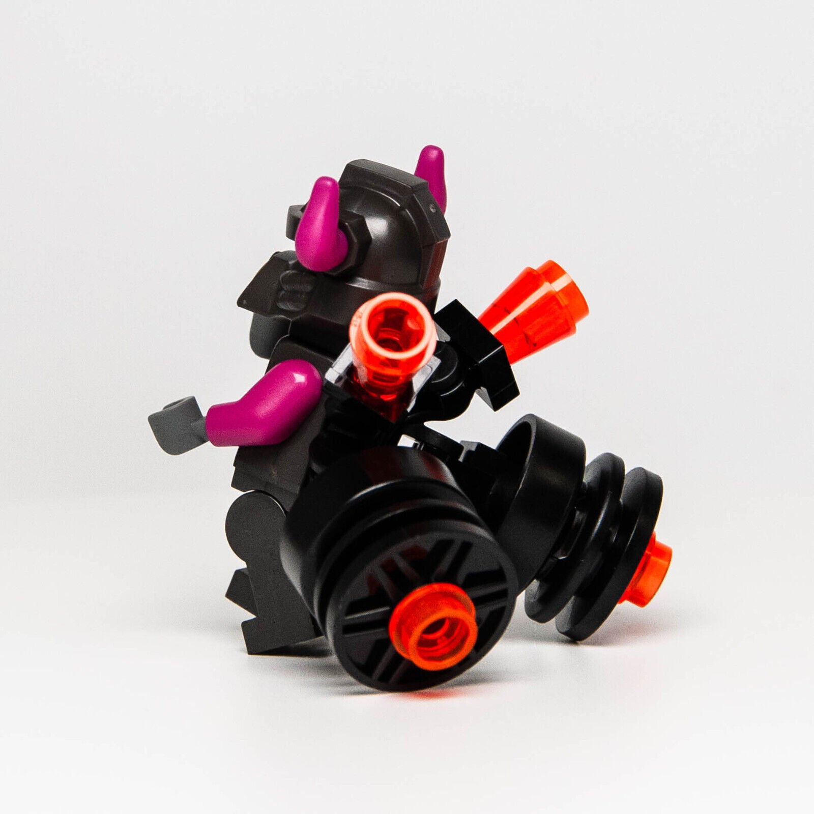 NEW LEGO Ironclad Henchman with Jetpack (mk020) 80013 - StudBee