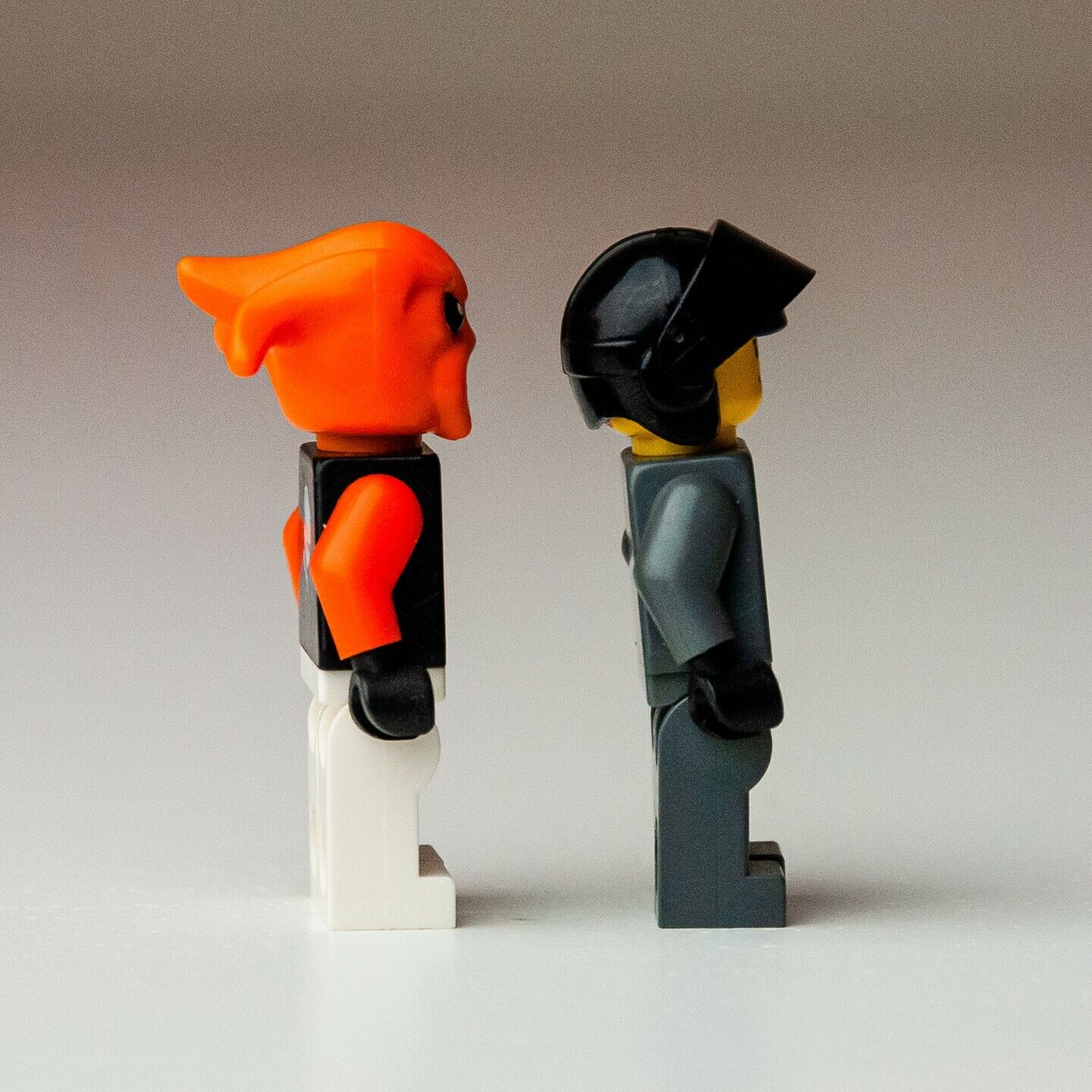 LEGO Space Police 3 Alien Kranxx, Officer 9 (LOT of 2) Minifigure (sp093 sp107) - StudBee