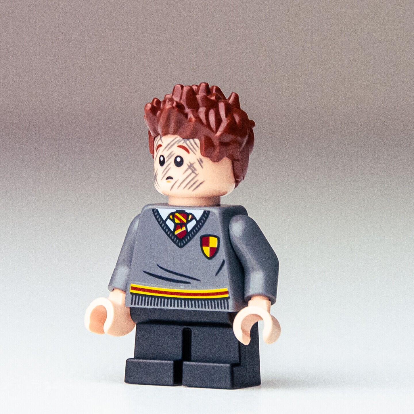 New LEGO Seamus Finnigan  Minifigure - Potions Class - 76383 (hp268) - StudBee