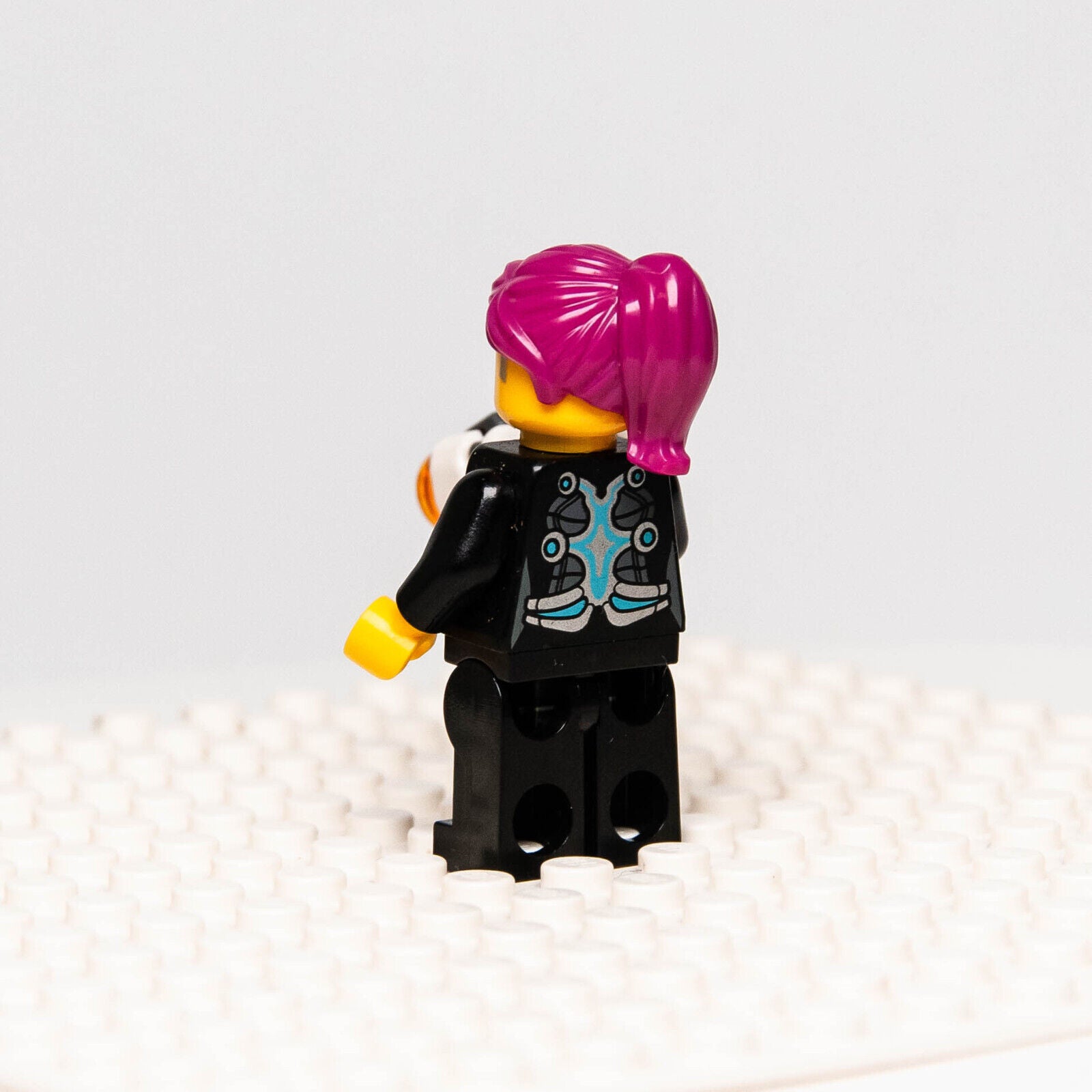 LEGO Ultra Agents MiniFigure - Agent Caila Phoenix (uagt006) 70164 - StudBee
