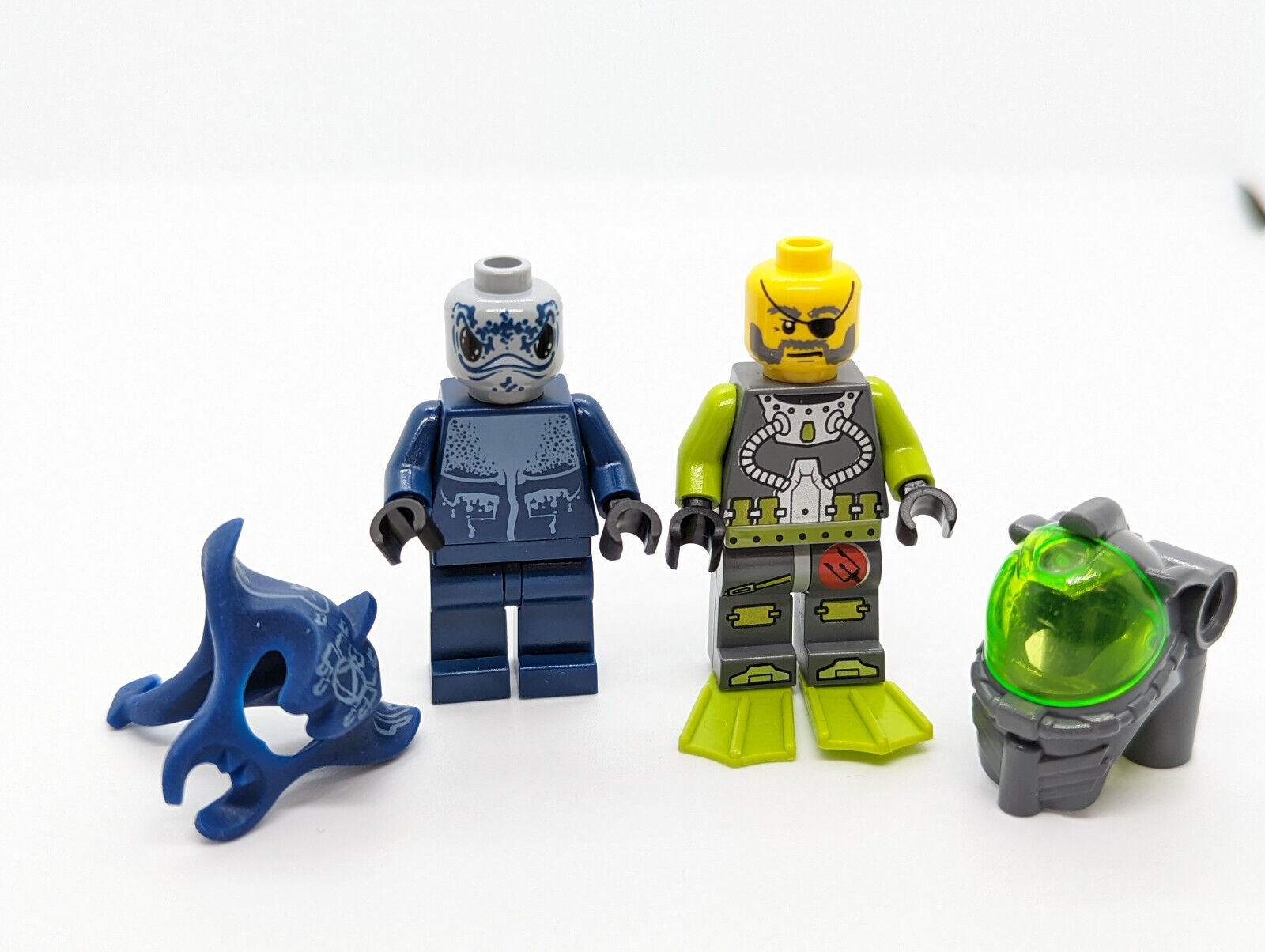 Lego Atlantis Minifigure Manta Warrior (atl003) & Ace Speedman (atl005) 8077