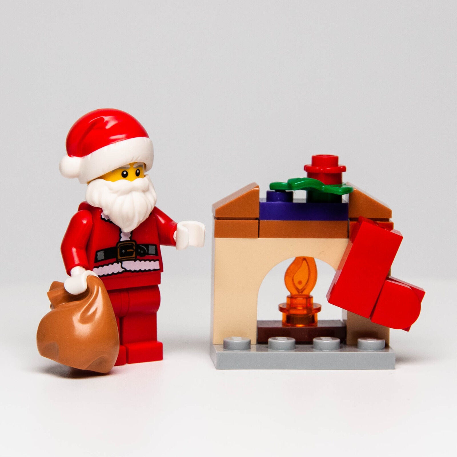 LEGO Advent Minifig Christmas Lot: Santa Claus (col122) Fireplace (41420-4) (wtr - StudBee