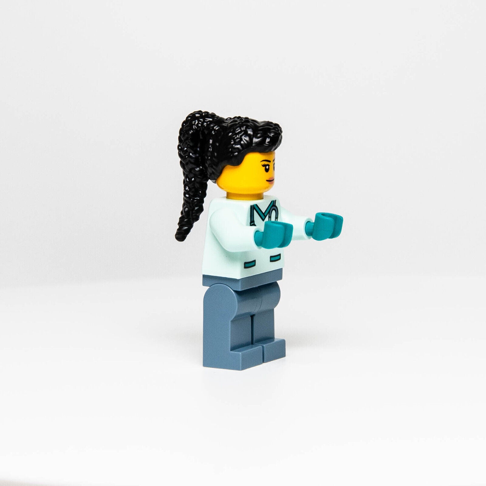 NEW Lego Wildlife Female Animal Veterinarian Doctor (cty1297) 60302 Scrubs - StudBee