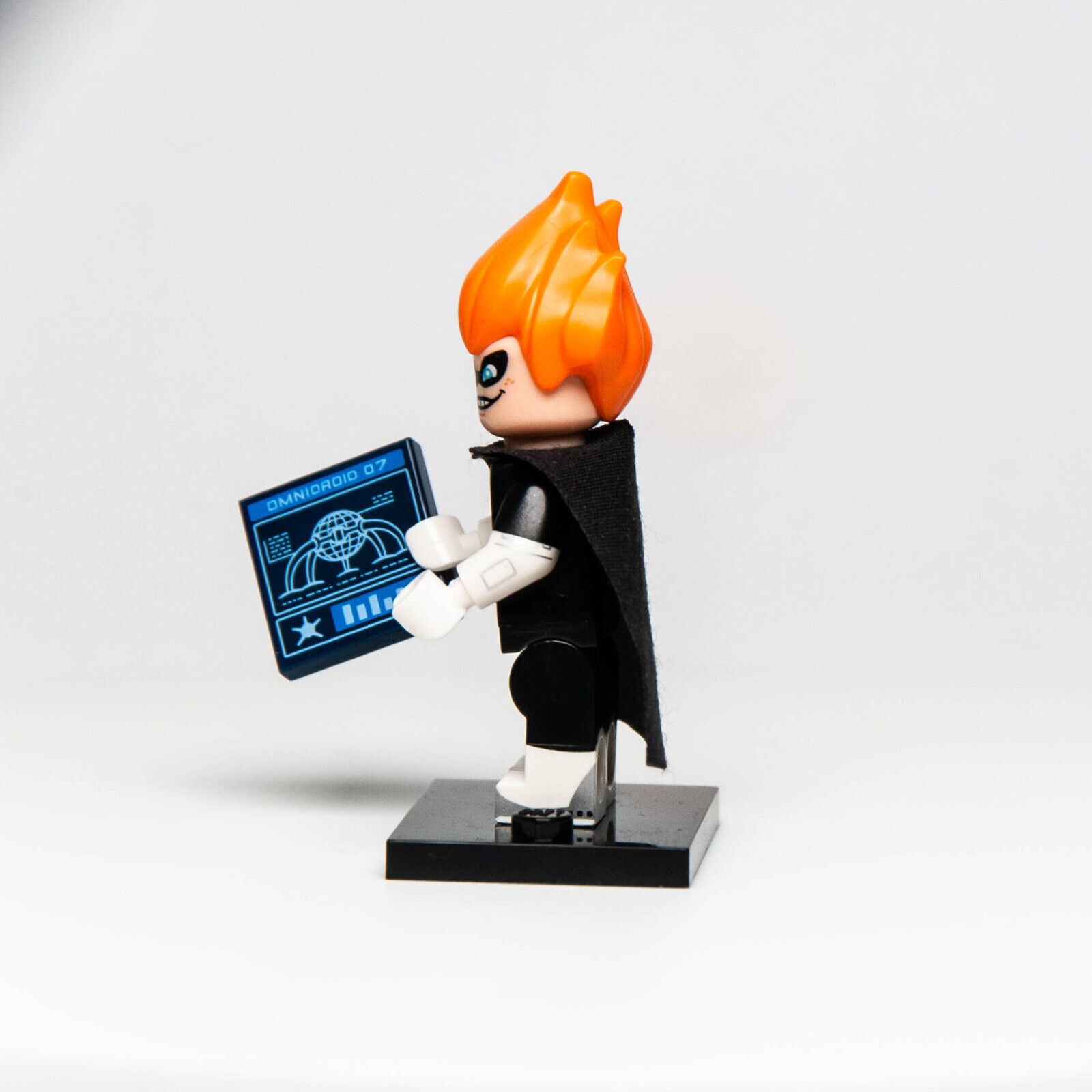 LEGO Disney Incredibles CMF Minifigure: Syndrome w/ Stand and Tile (dis014 71012 - StudBee