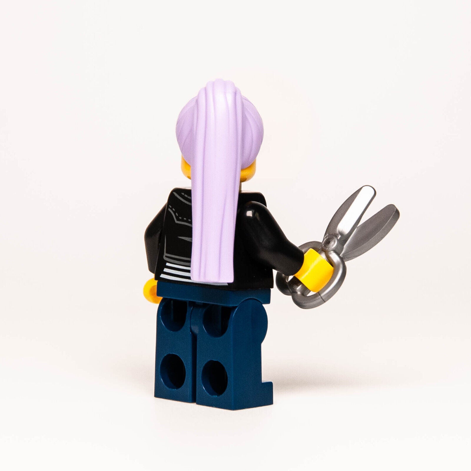 New LEGO BAM 2024 Minifigure - Female Hairdresser Stylist Long Lavender Ponytail - StudBee