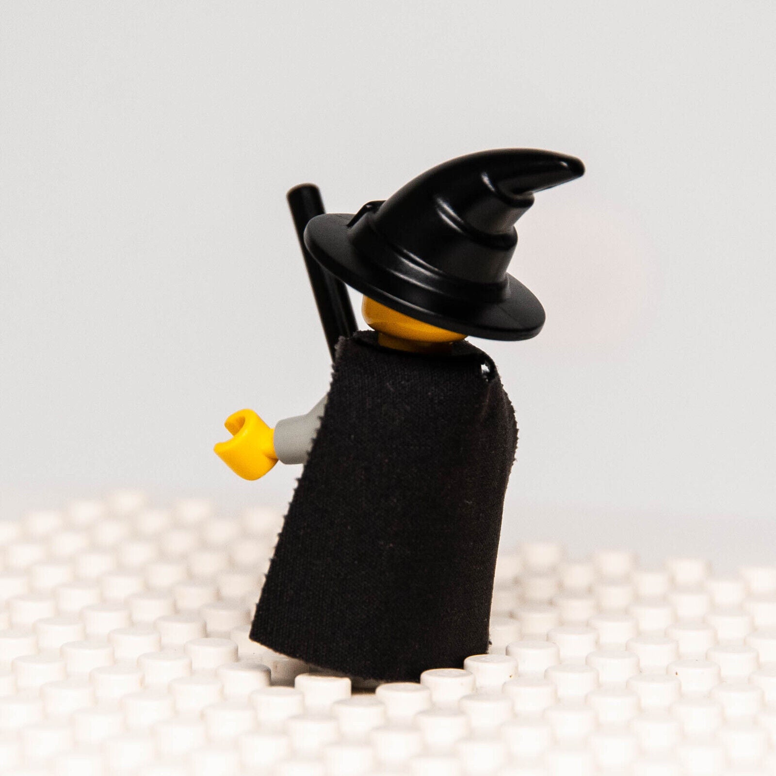 LEGO Harry Potter - Hogwarts Torso Minifigure - Sorting Hat (hp035) 4701 - StudBee