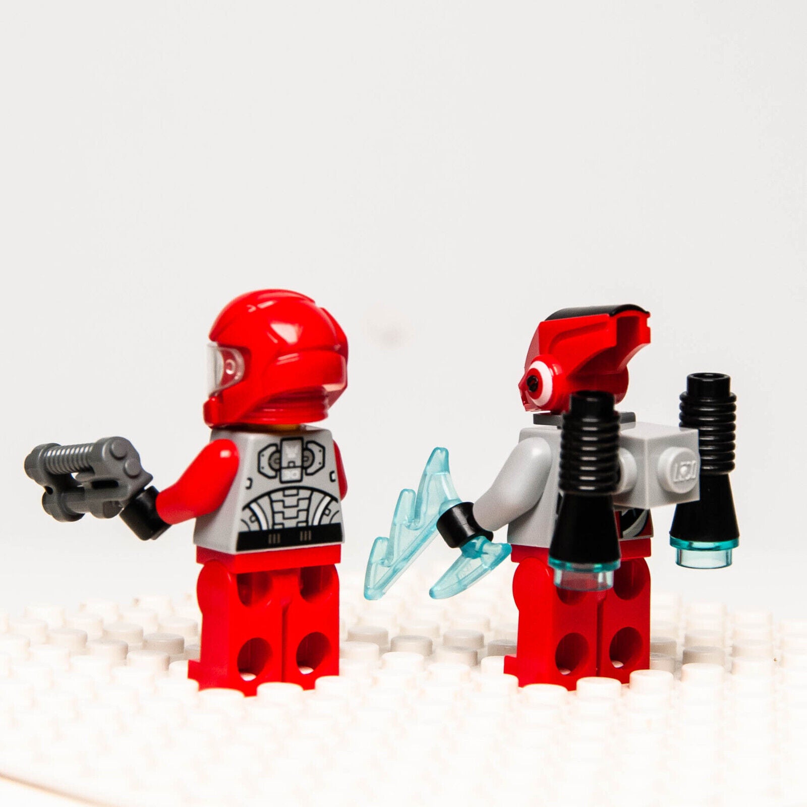 LEGO Galaxy Squad Space - Billy Starbeam & Red Robot Sidekick 70702 (gs005 gs006 - StudBee