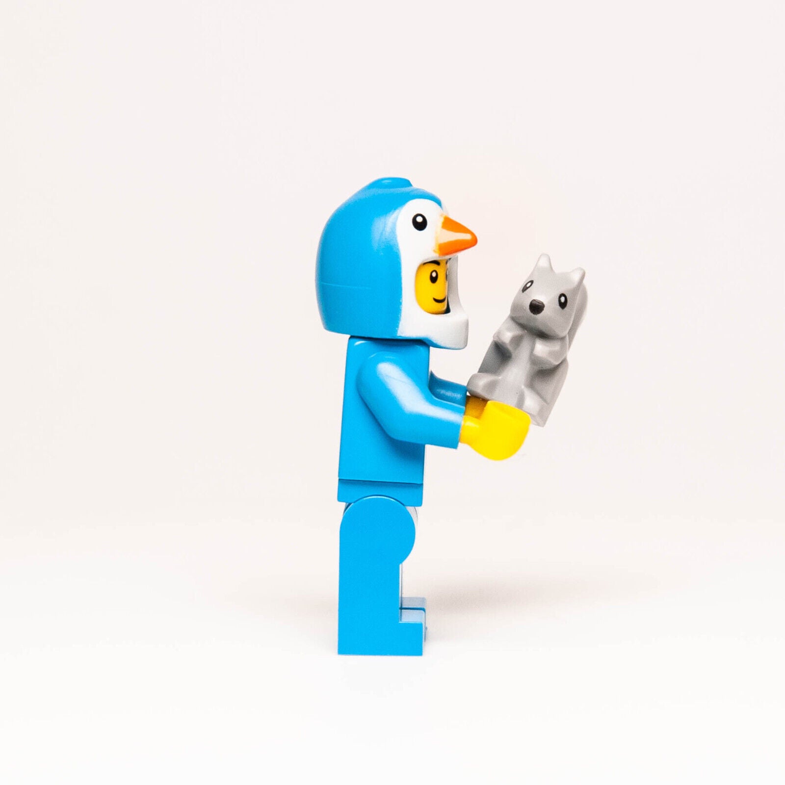 New LEGO BAM 2024 Minifigure - Azure Penguin Costume Guy with Gray Squirrel - StudBee