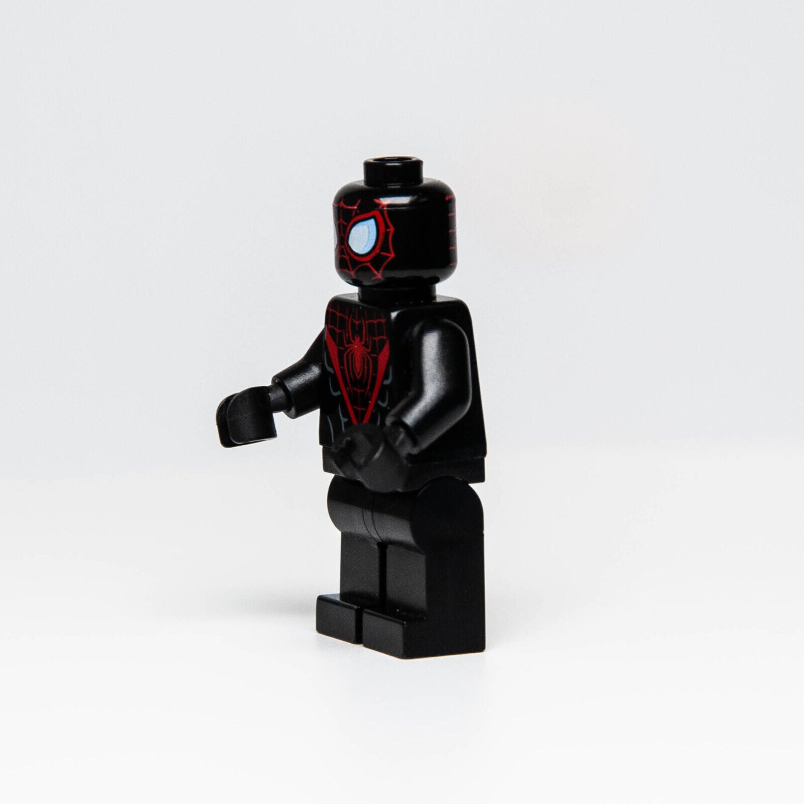 LEGO Spider-Man Minifigure Miles Morales (sh540) 76113 Black Suit/Hands Red Web - StudBee