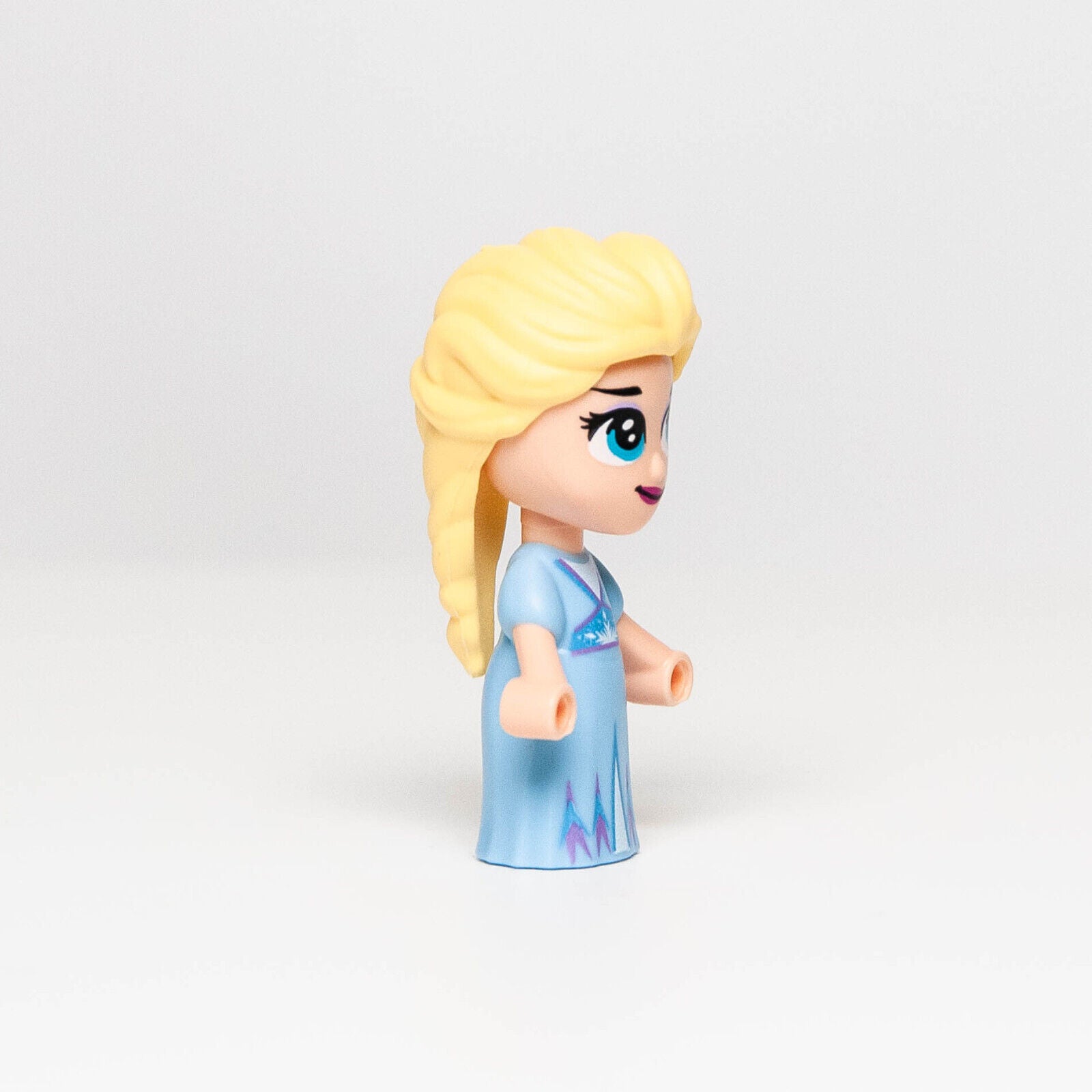 NEW Lego Disney Frozen - Elsa with Bright Light Blue Dress - Micro Doll (dp110) - StudBee