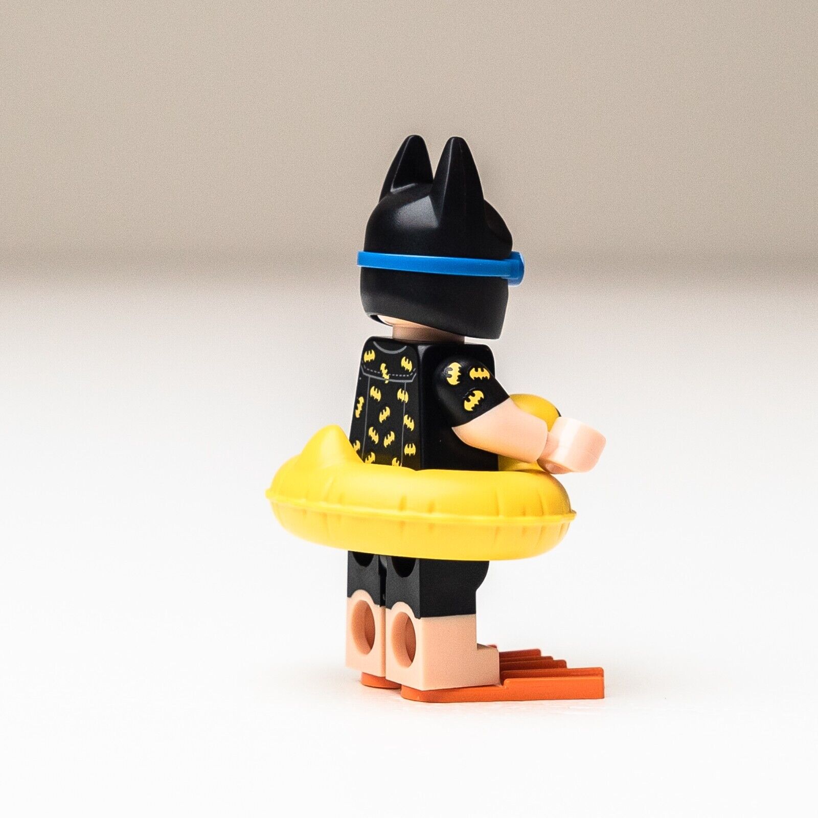 NEW Lego DC Batman Series 1 CMF 71017 Minifig: Beach Vacation Batman (coltlbm-5) - StudBee