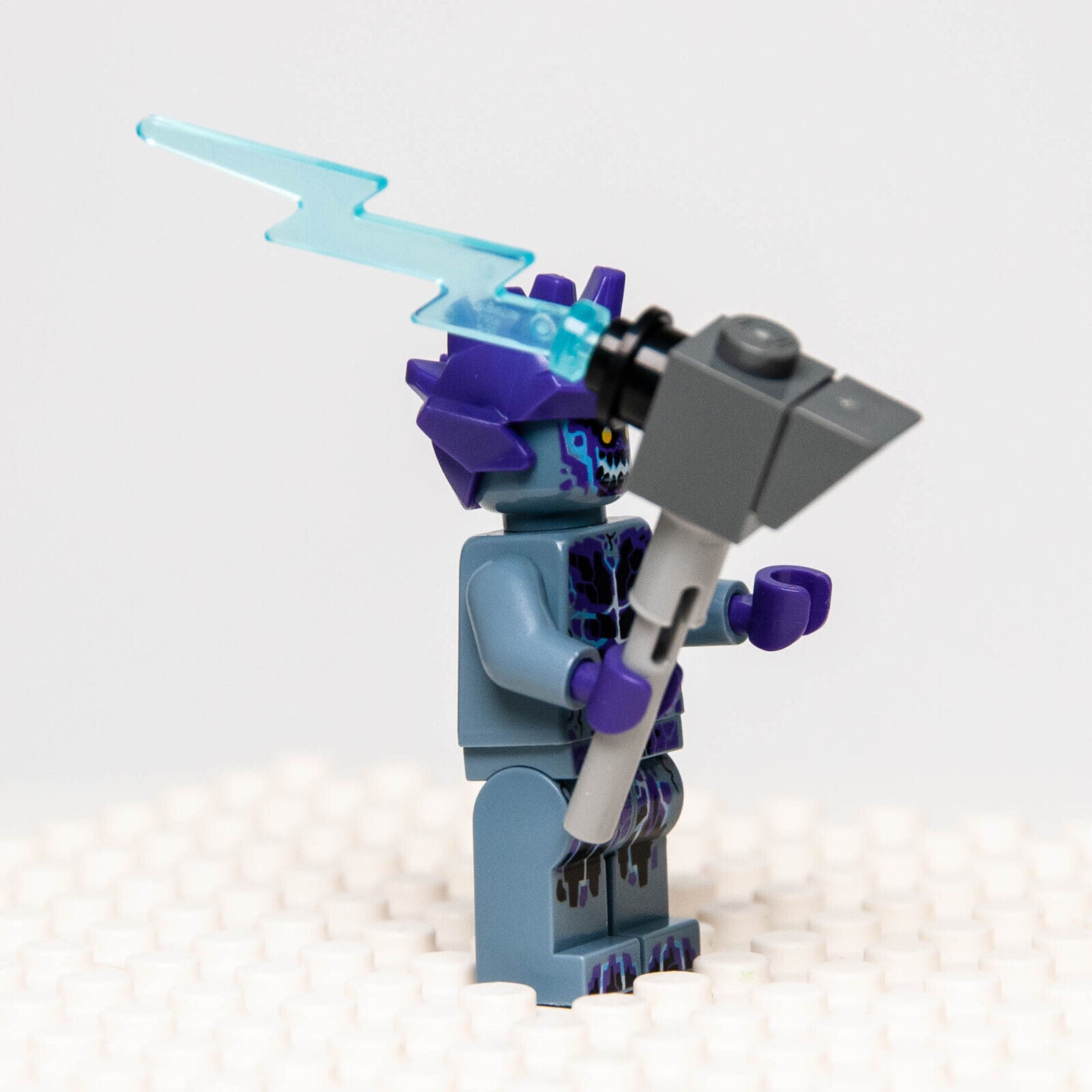 LEGO Nexo Knights Minifigure - Stone Stomper (nex072) Shrunken HQ 30378 - StudBee