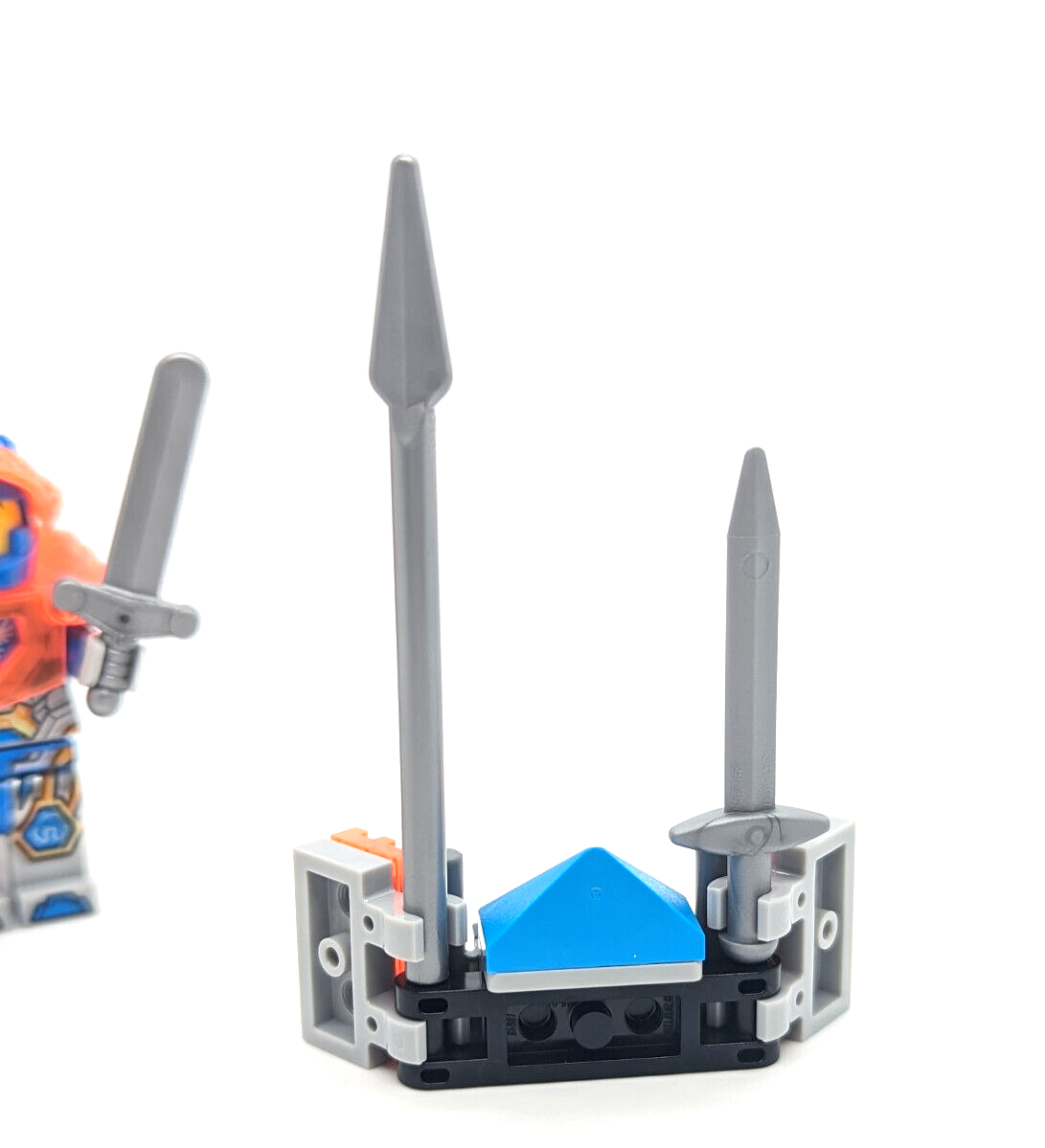 LEGO Nexo Knights Minifigure - Clay in Trans-Neon Orange Armor (nex073) 271712 - StudBee