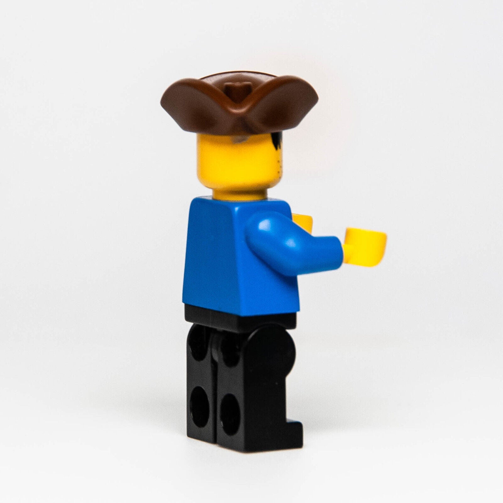 LEGO Pirates Minifigure - Pirate Blue Jacket (PI080) 1970 1889 Treasure - StudBee