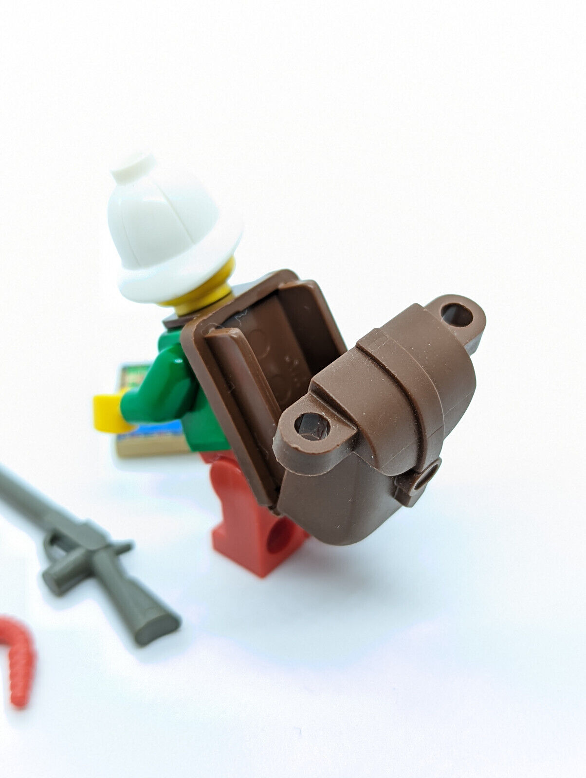 Lego Adventurers Jungle Gail Storm / Pippin Ree Minifigure (adv044) Backpack Map - StudBee