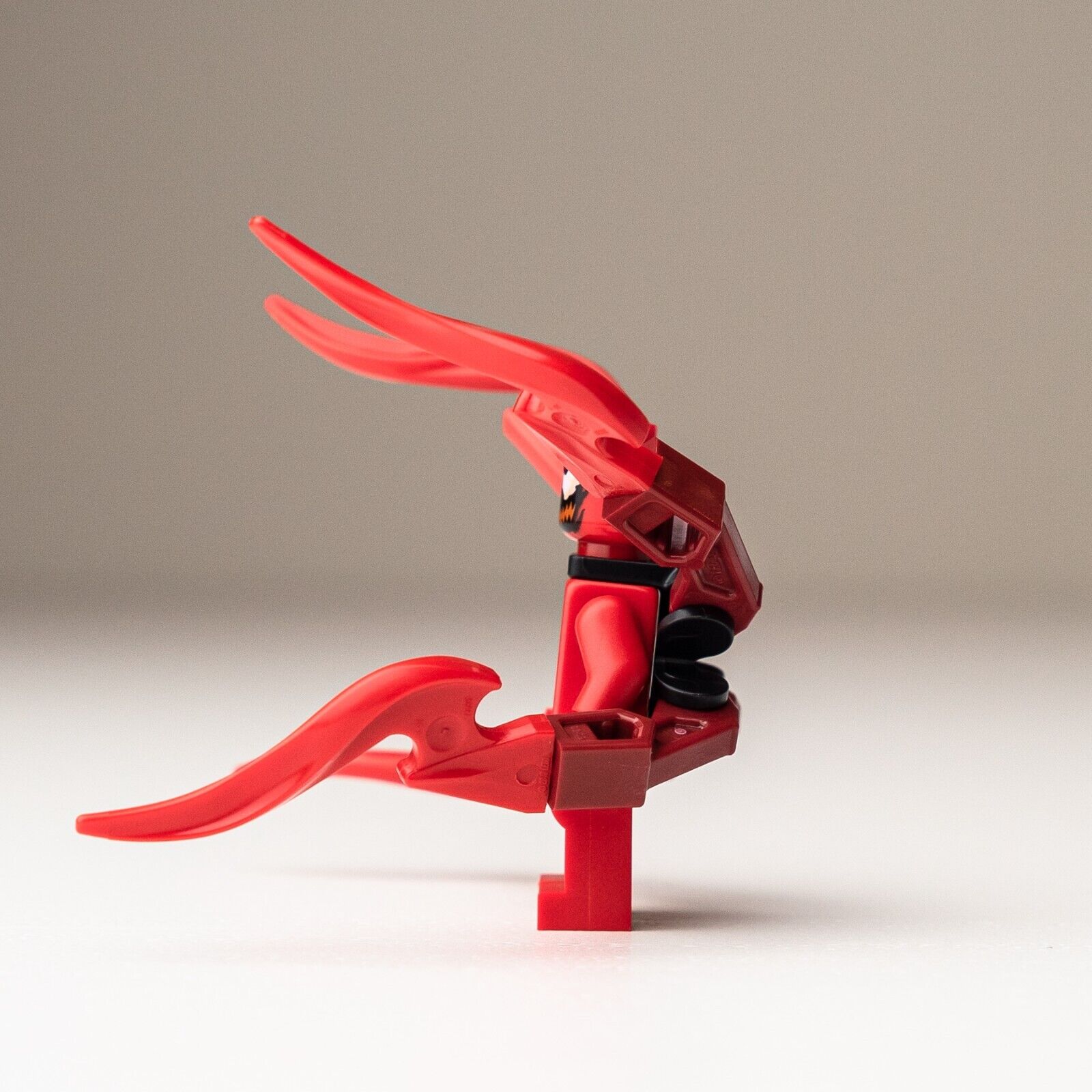 New LEGO Carnage - Medium Appendages Minifigure - 76173 (sh683) - StudBee