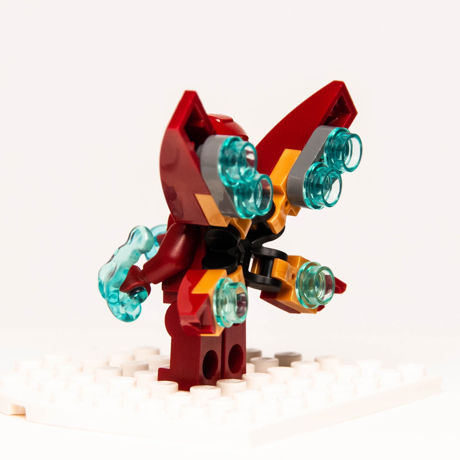 Lego Marvel Avengers Minifigure - Iron Man Armory Silver Hexagon (sh673s) 76167 - StudBee