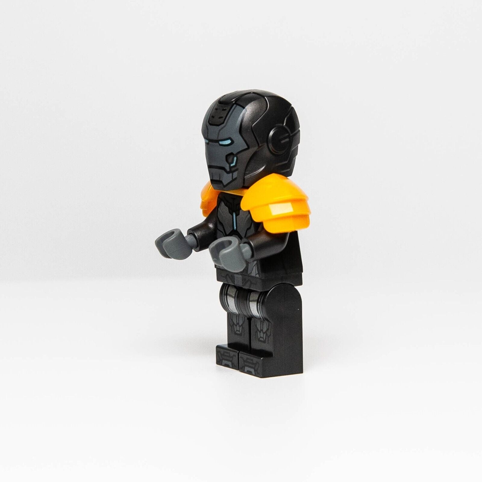 NEW LEGO Iron Man Mark 25 Armor Minifigure (sh823) 76216 Marvel - StudBee