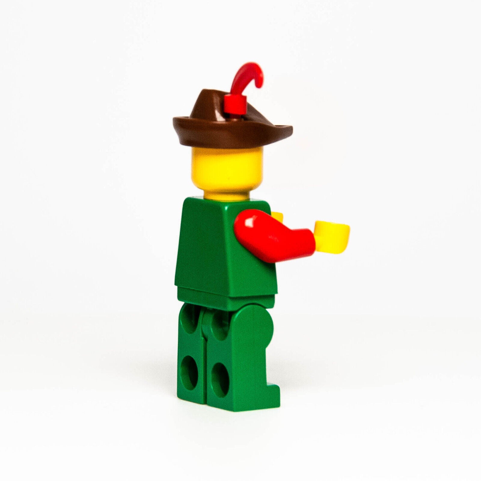 LEGO Castle Minifigure - Red Forestman (cas139) 6103 Brown Hat, Red Feather