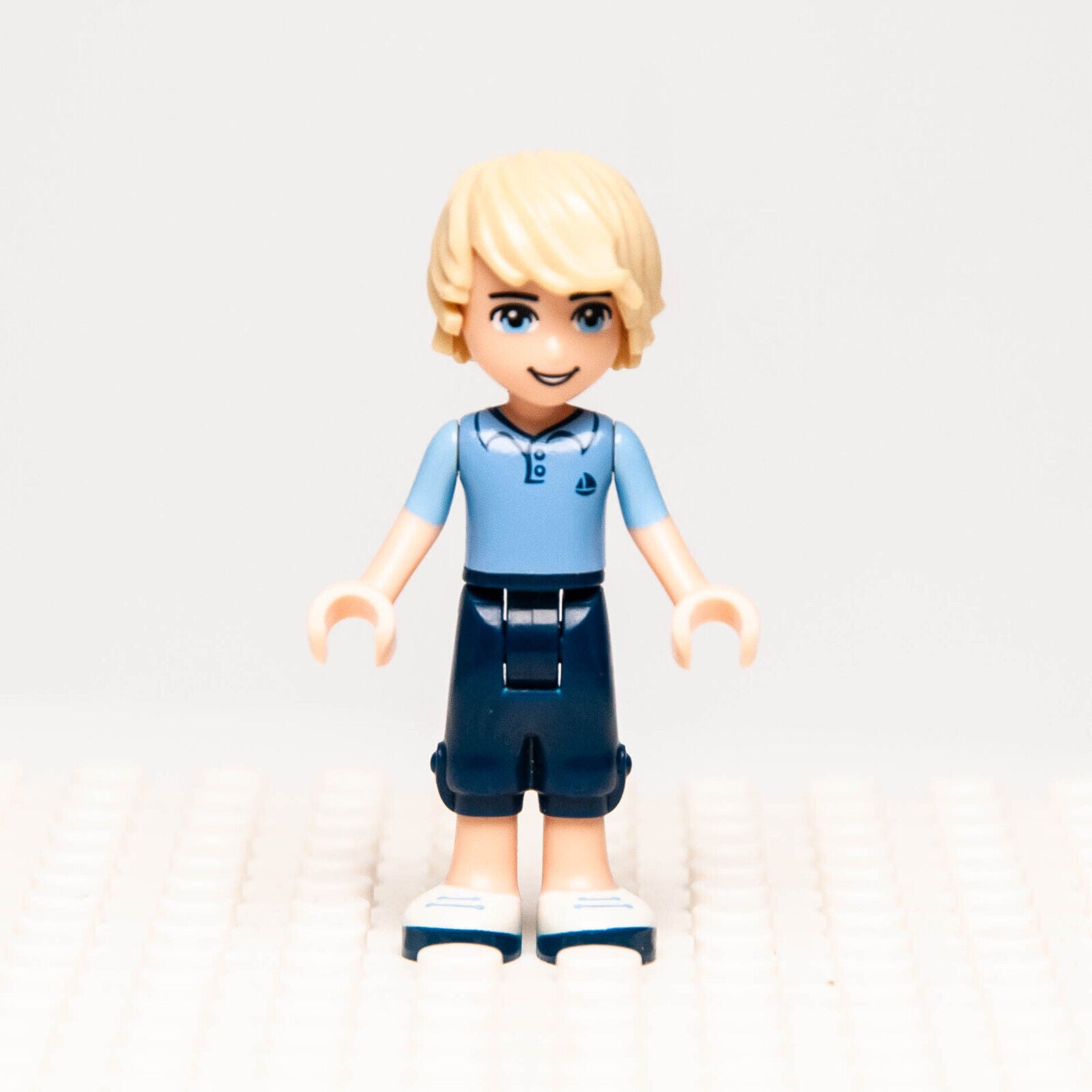 LEGO Friends Minifigure - Andrew (frnd047) Male Boy Dark Blue Son 41015 - StudBee