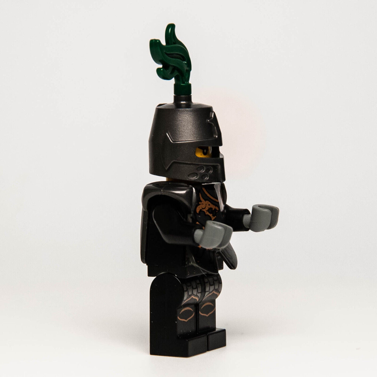 LEGO Castle Kingdom Minifigure: Dragon Knight Armor Lance Shield 852922 (cas462) - StudBee