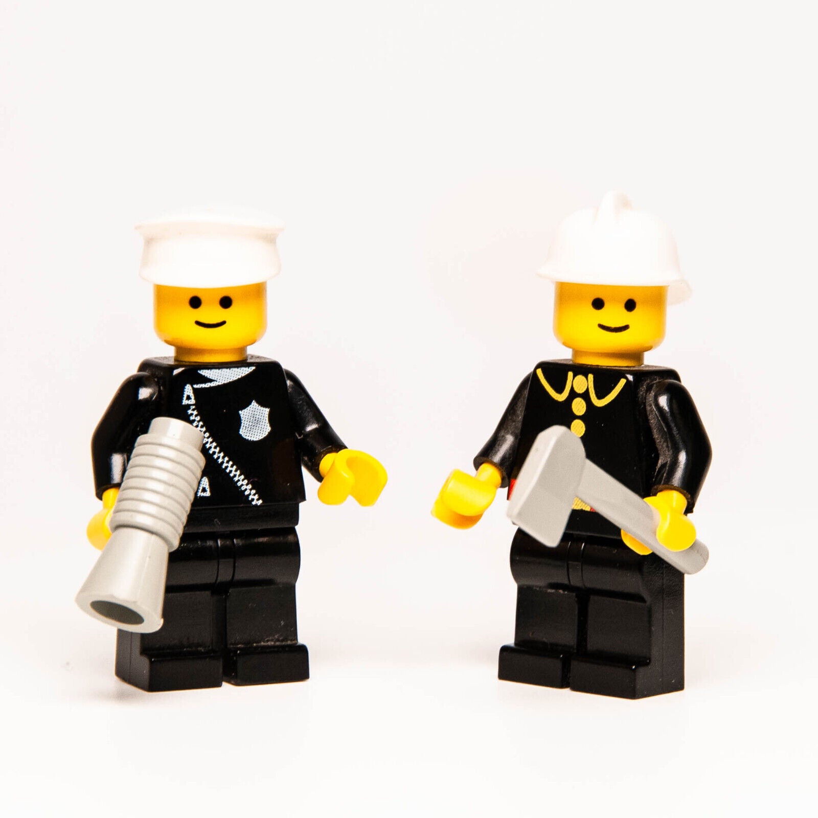 LEGO Classic Town Community Workers - Fireman (firec001) Police (cop013) 1063 - StudBee