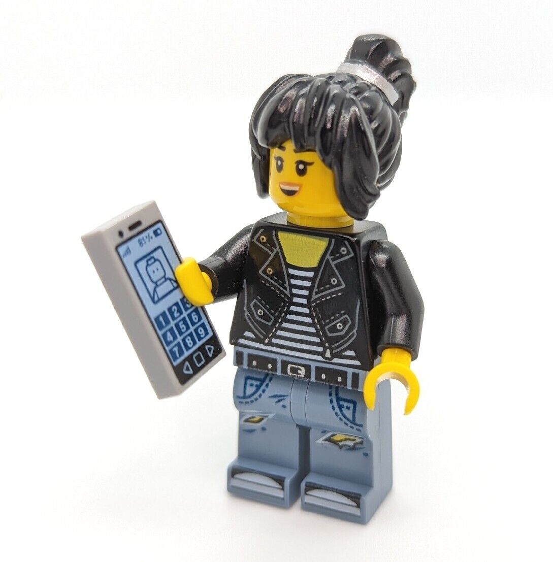 LEGO Ninjago Minifigure - City Chase 70607 Nya With Smart Phone - StudBee