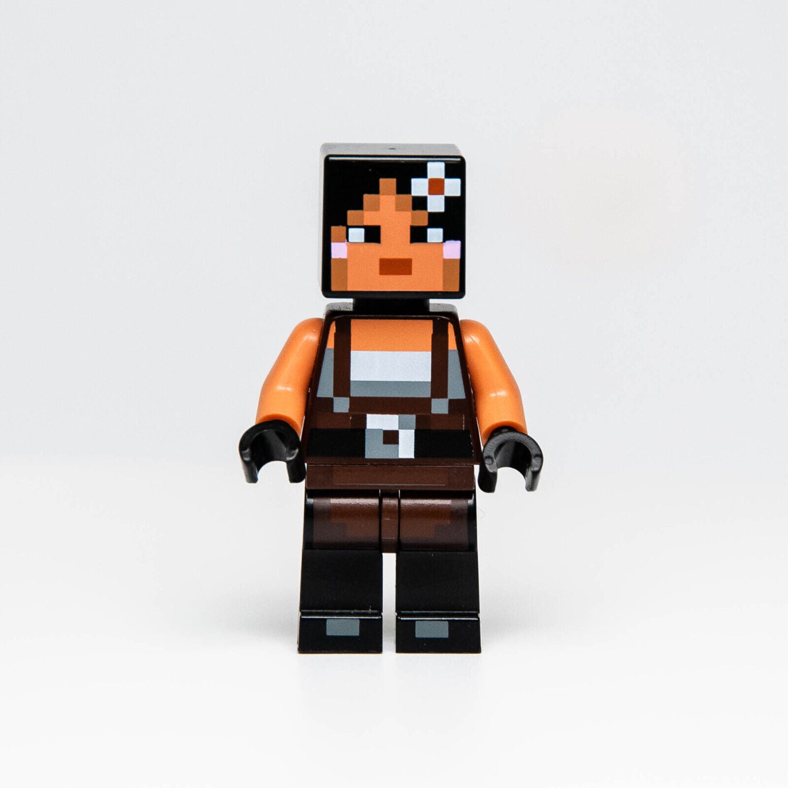 LEGO Minecraft Skin 2 Minifigure Farmgirl (min035) Female Flower and Suspenders - StudBee