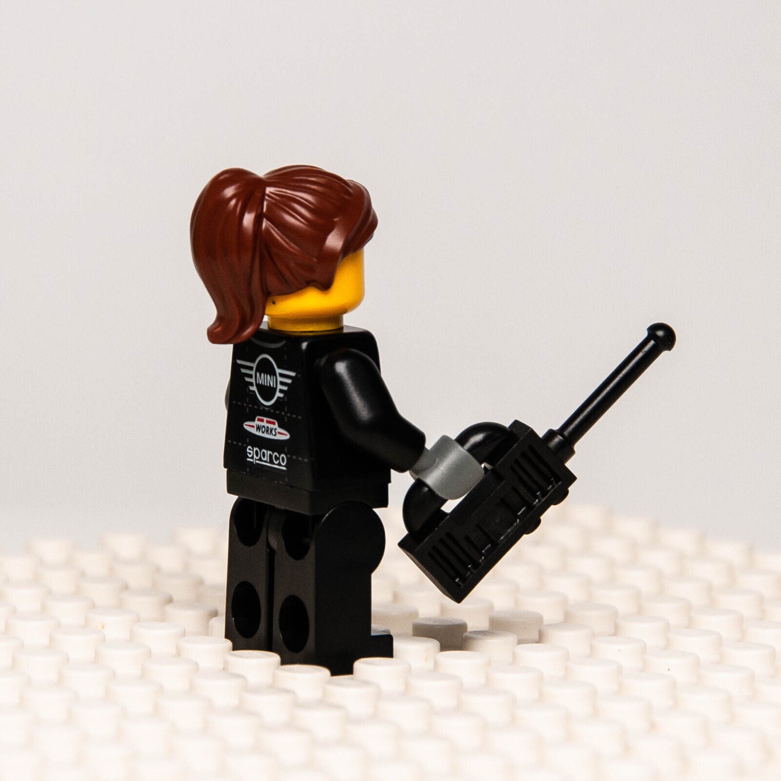 Lego MINI John Cooper Works Mechanic, Female Minifigure (sc074) 75894 - StudBee