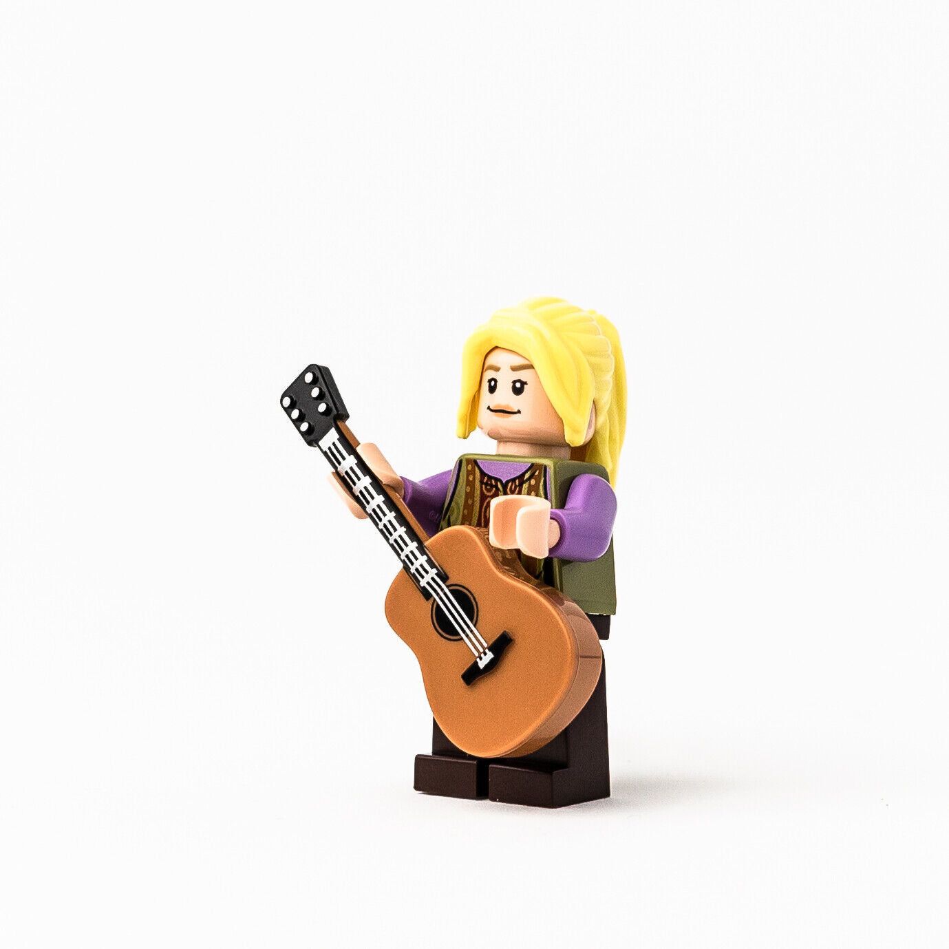 New LEGO Phoebe Buffay w/ Guitar Minifigure -  FRIENDS Central Perk - (idea061)