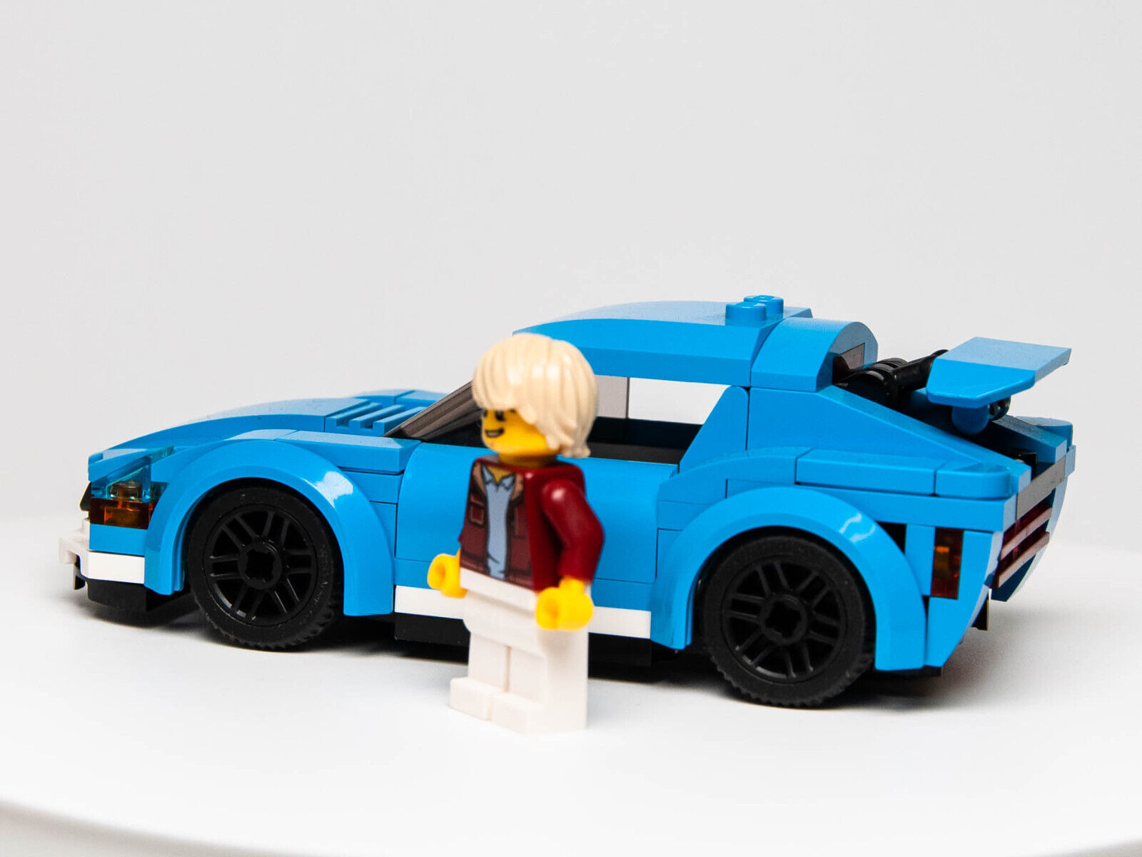 LEGO City Traffic Blue Sports Car- Set 60285 - COMPLETE w/ Box, Instructions - StudBee