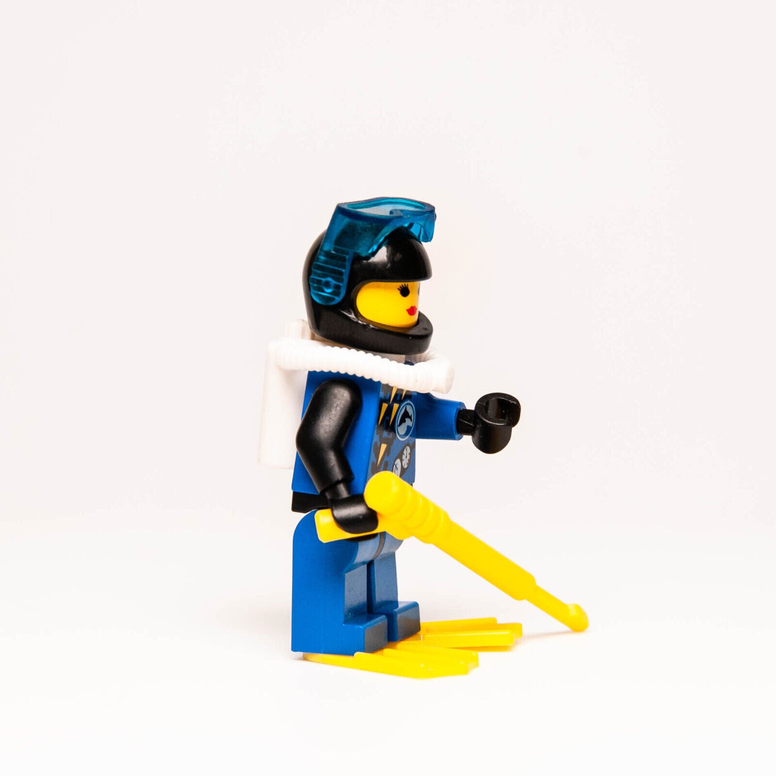 Lego Vintage Divers Minifigure - Blue Diver Female (div002a) 2536 - StudBee