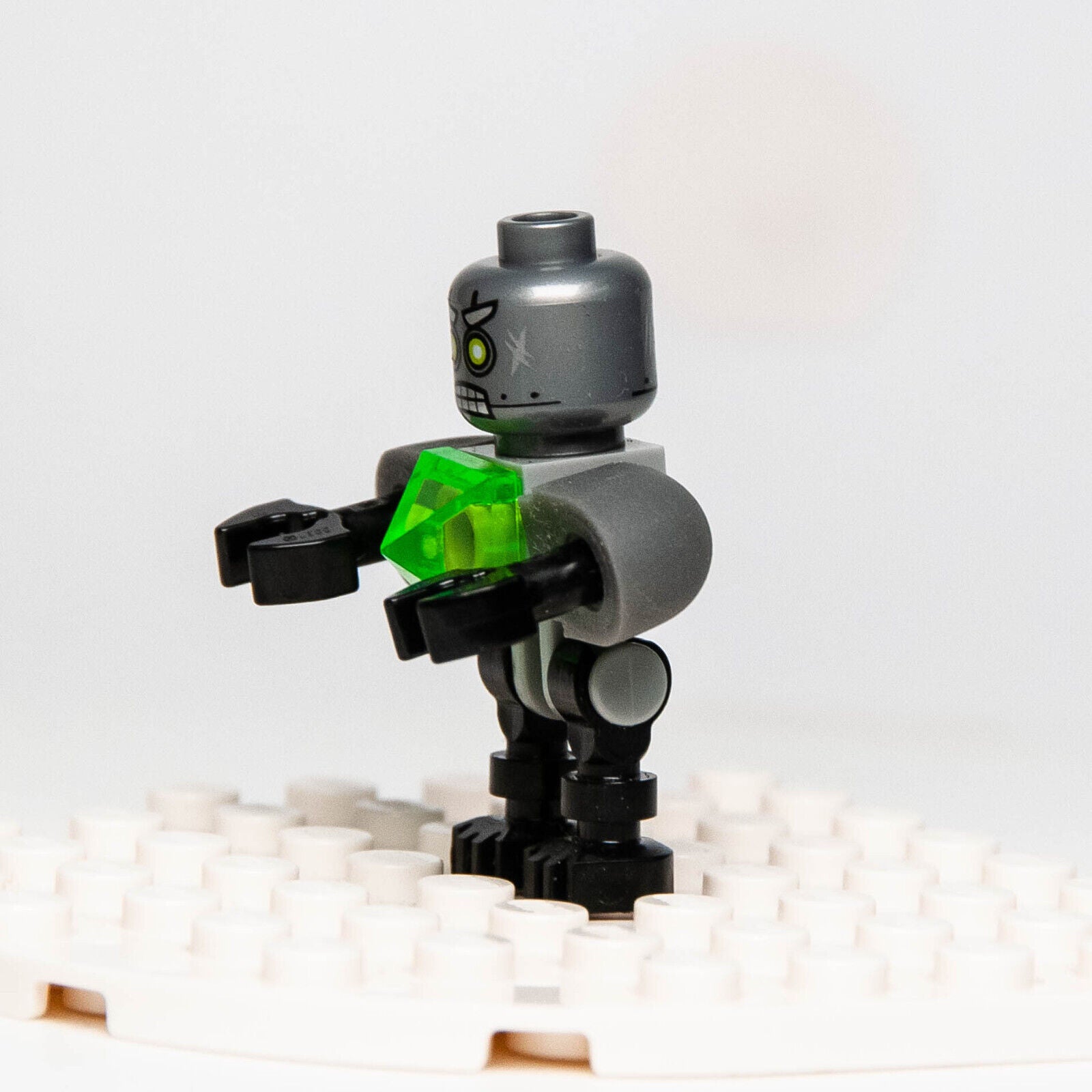 Lego Nexo Knights Minifigure - CyberByter Bot (nex132) 72005 72004 - StudBee