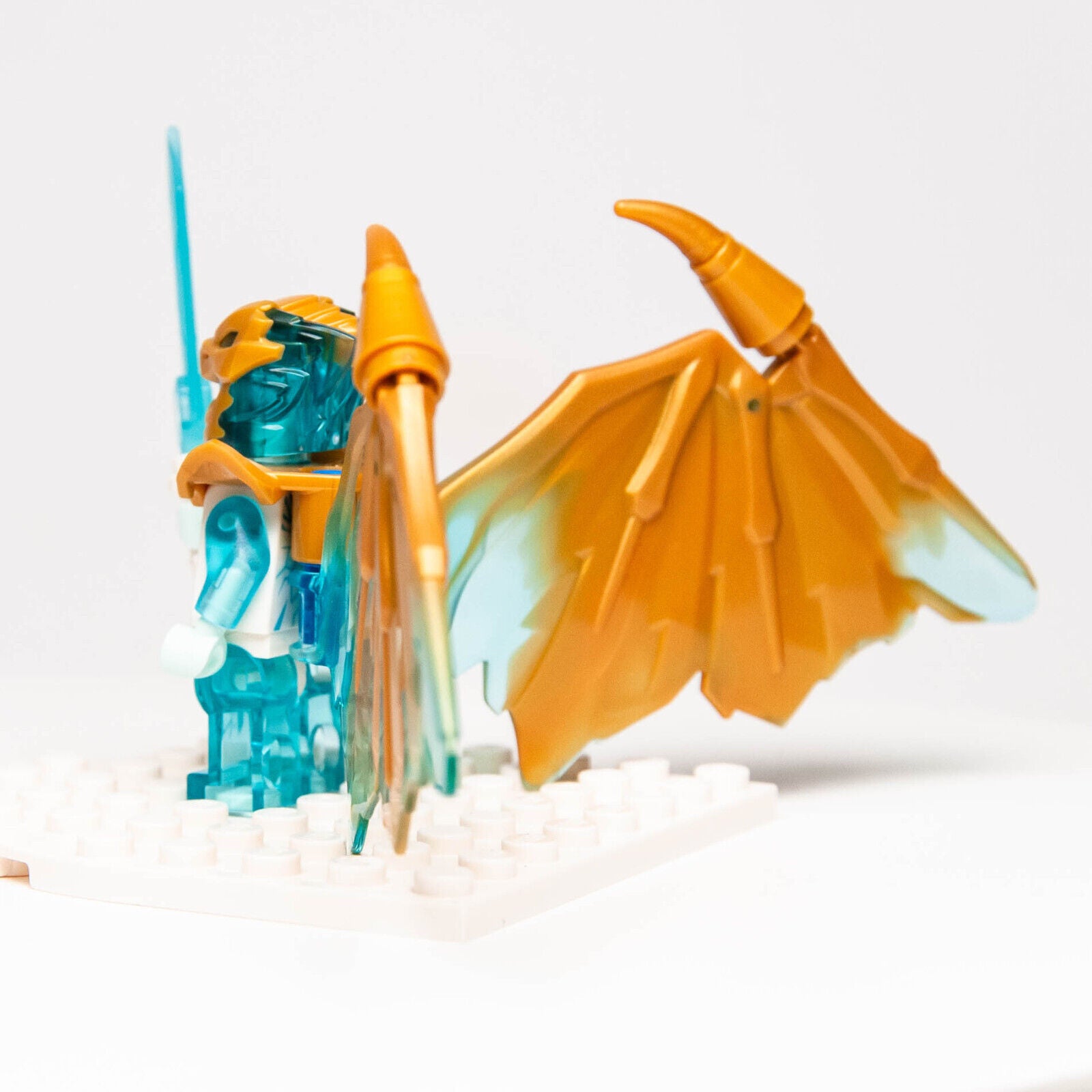New Lego Ninjago Crystallized Minifigure: Golden Dragon Zane (njo770) 71773 - StudBee