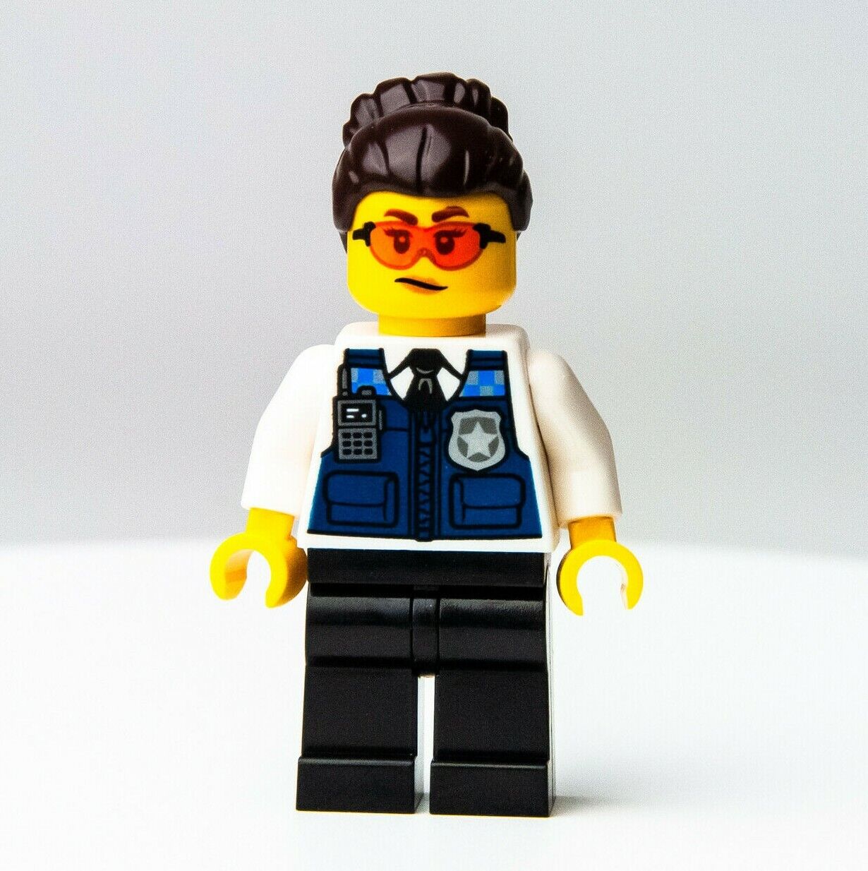 NEW Officer Gracie Goodhart - Police Mobile Command Truck  cty1365 LEGO Minifig - StudBee