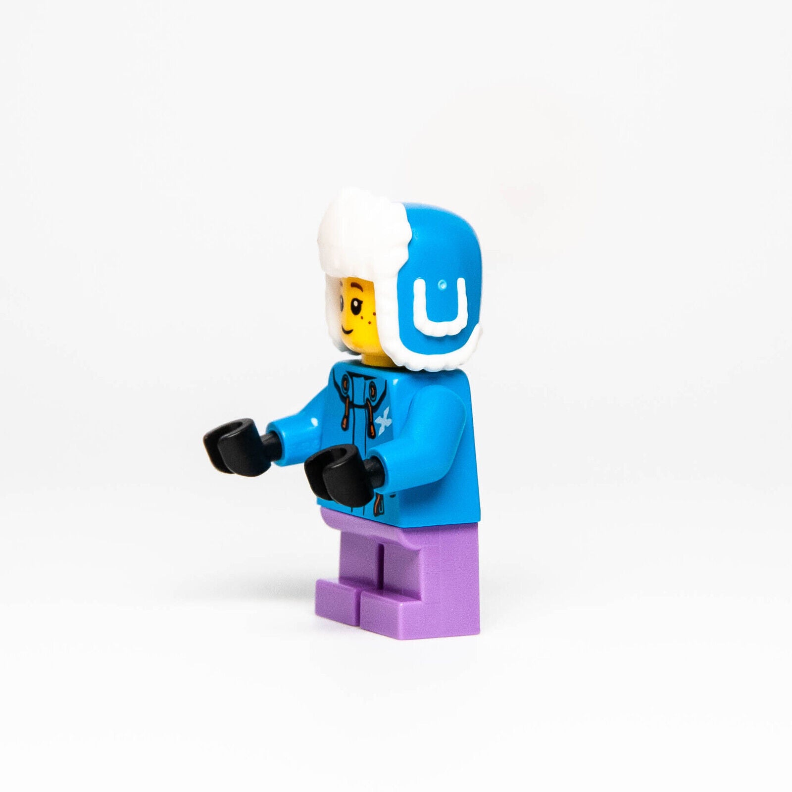 Lego Minifigure: Kid Girl Ushanka Hat (cty1080) 60235 60203 Ski Winter Snow (wtr - StudBee