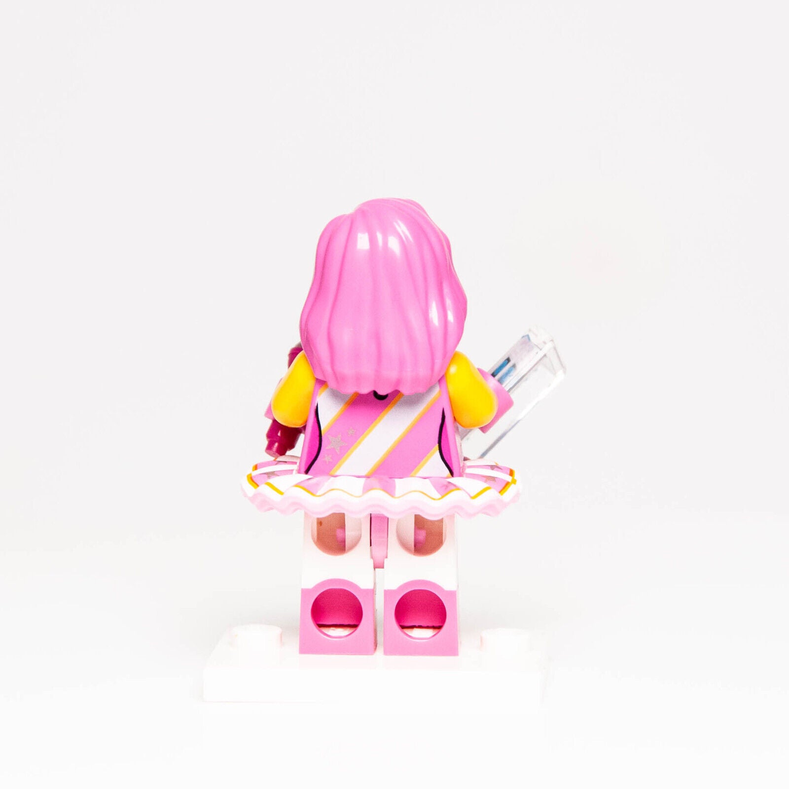 LEGO Movie Series 2 CMF Minifigure: Candy Rapper Pink Singer (coltlm2-11) 71023 - StudBee