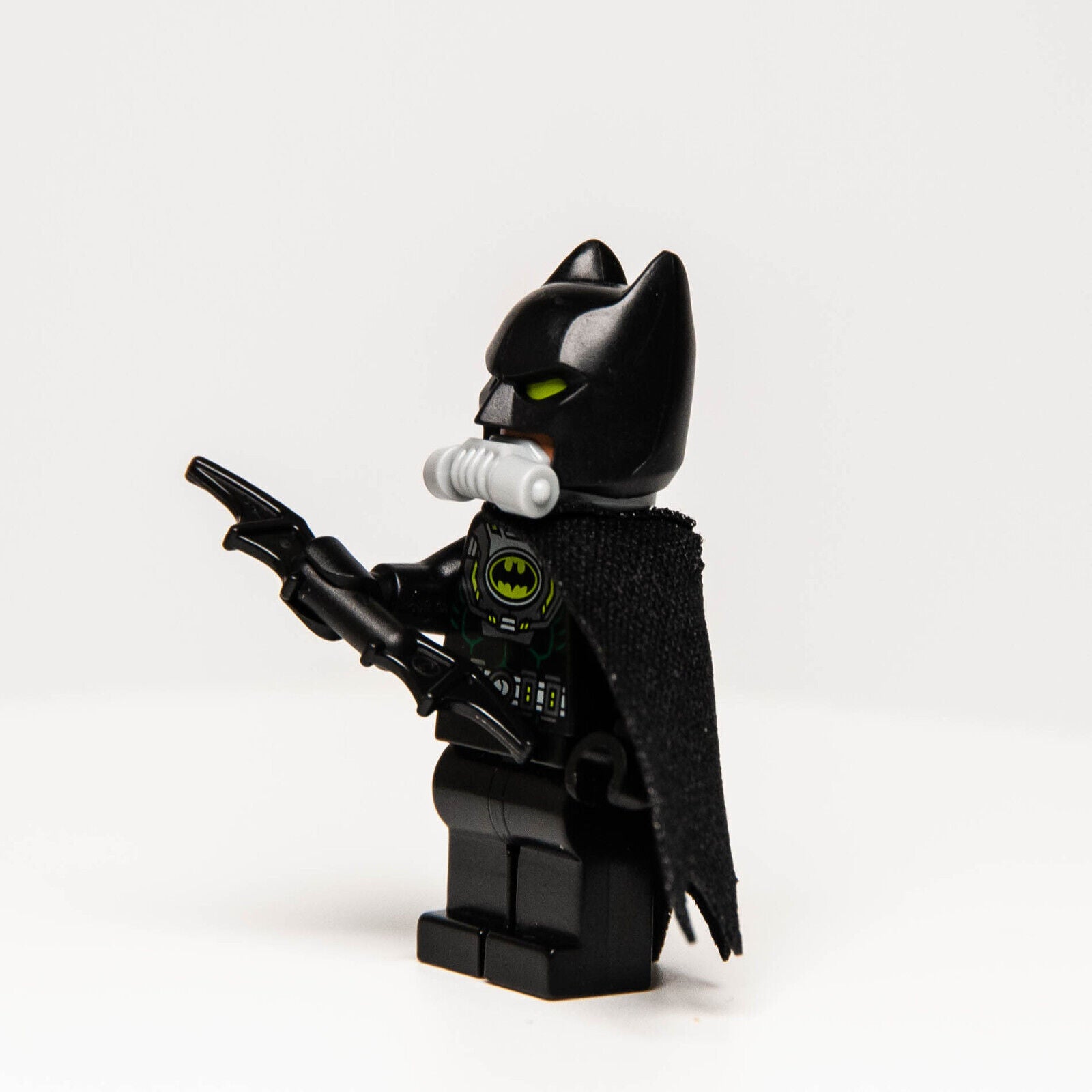 LEGO DC Minifigure - Gas Mask Batman sh279 76054 - StudBee