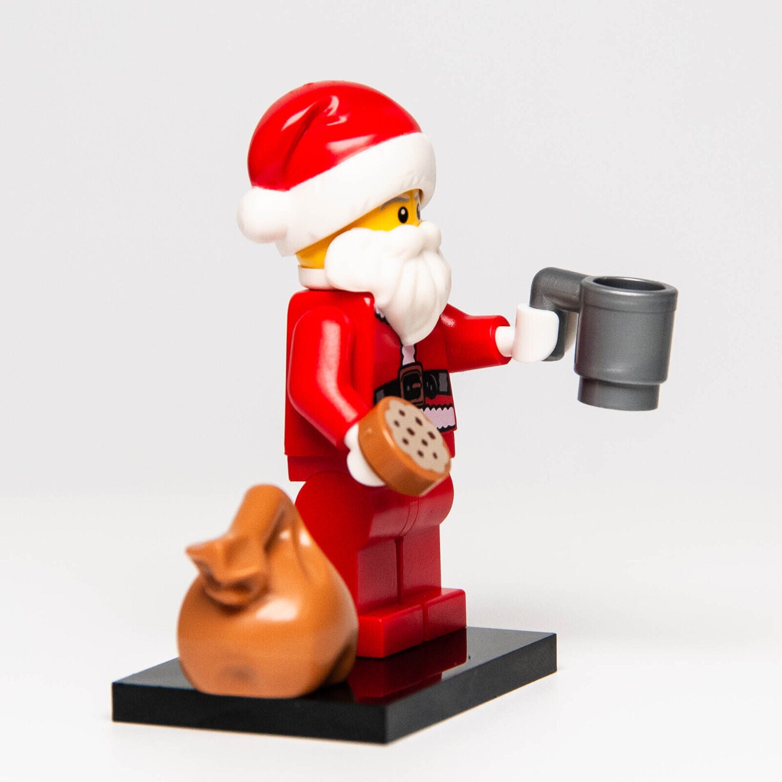 LEGO CMF Series 8 Set - Santa plus Mug & Cookie 8833 (col08-10 col122) (wtr - StudBee